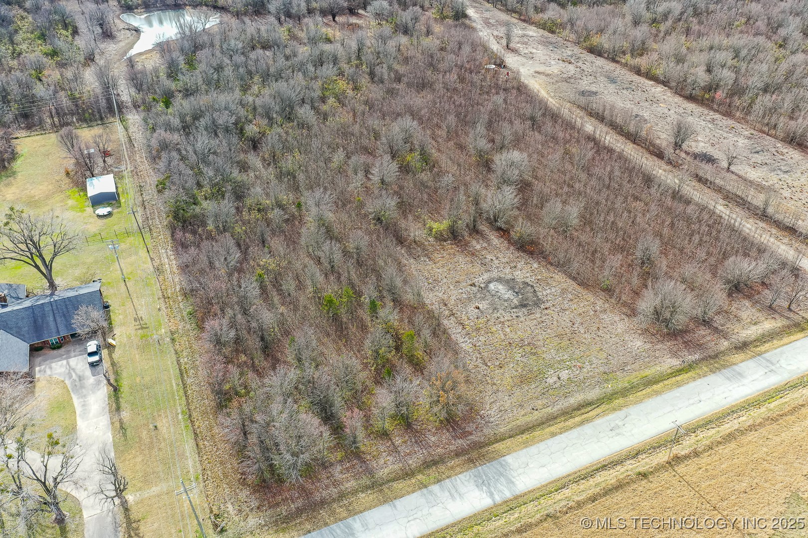 W 90th Street North Property Photo 6