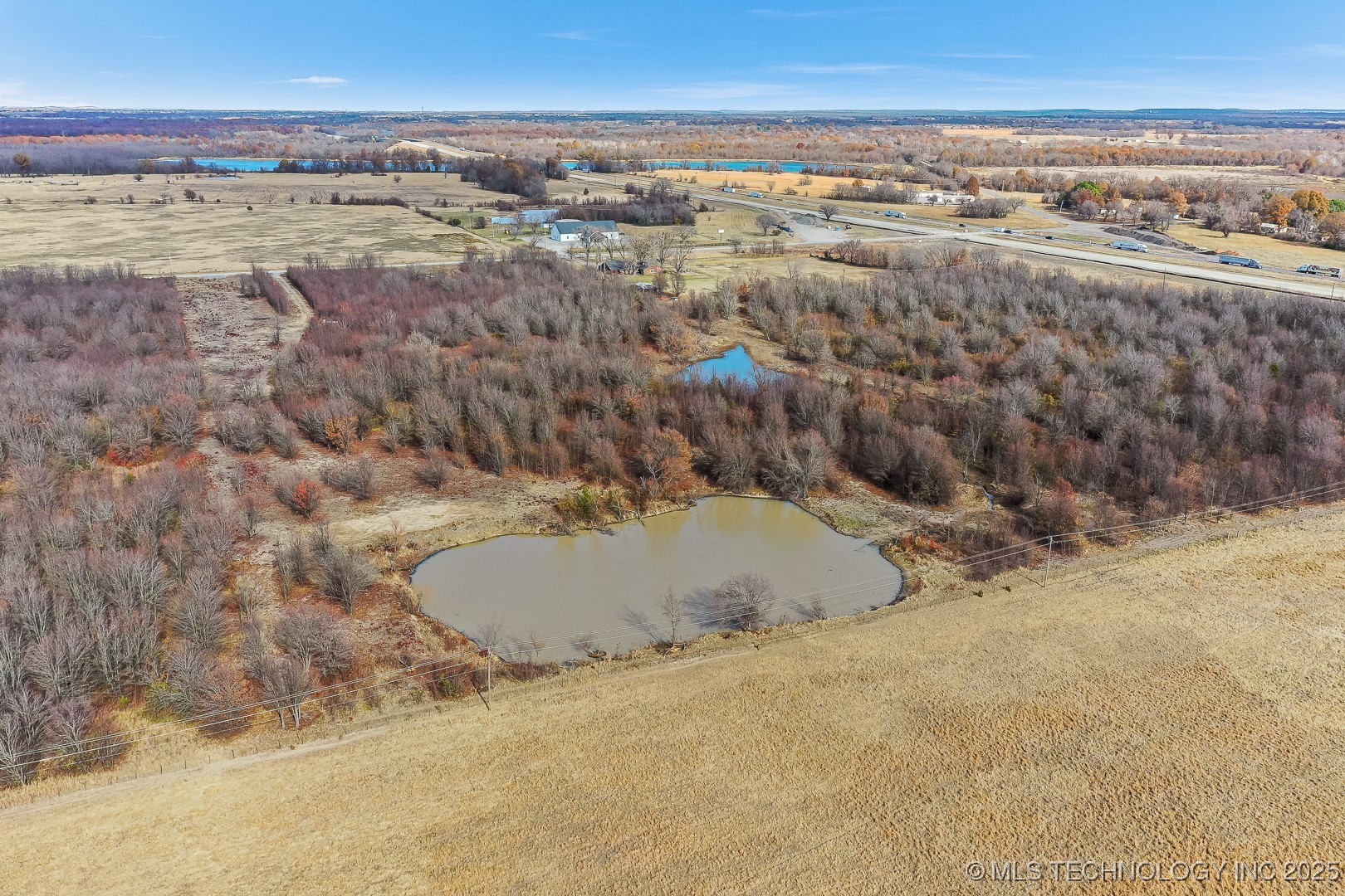 W 90th Street North Property Photo 19