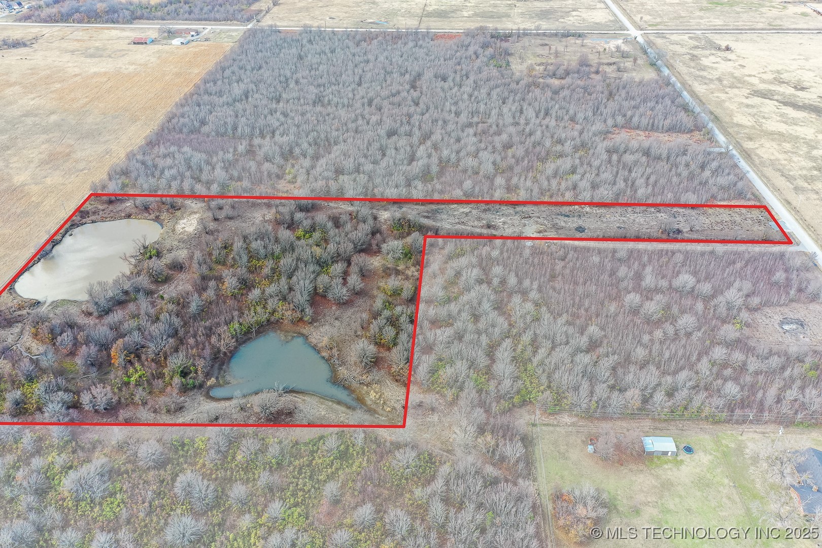 W 90th Street North Property Photo 23