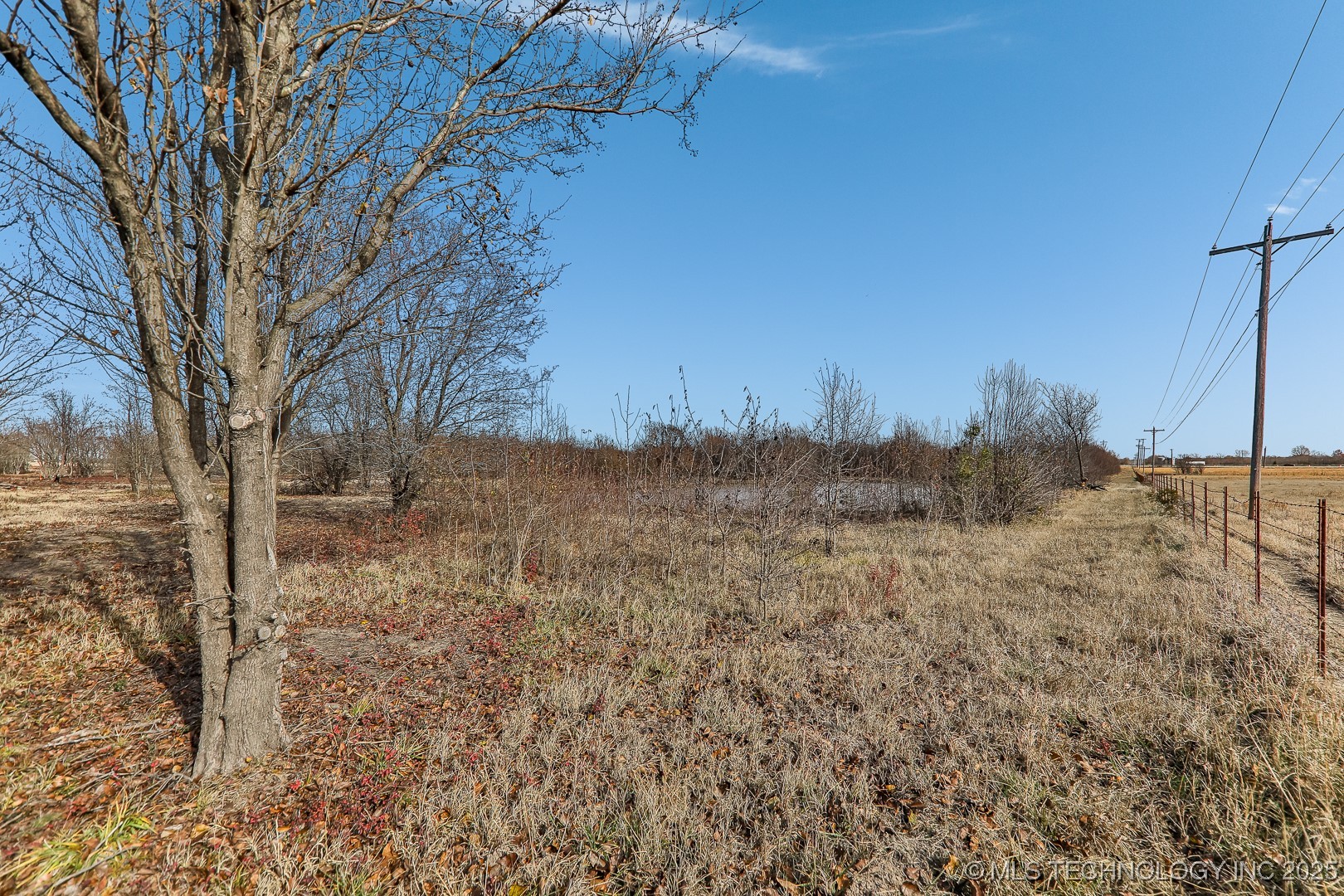 W 90th Street North Property Photo 27