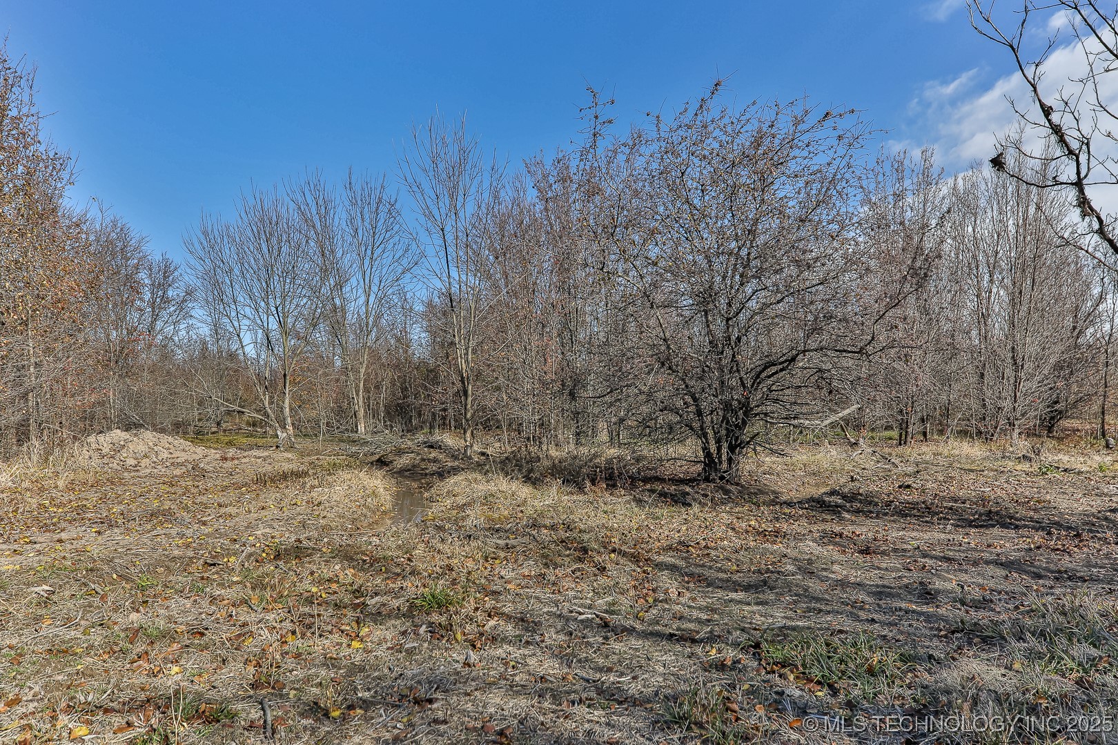 W 90th Street North Property Photo 29