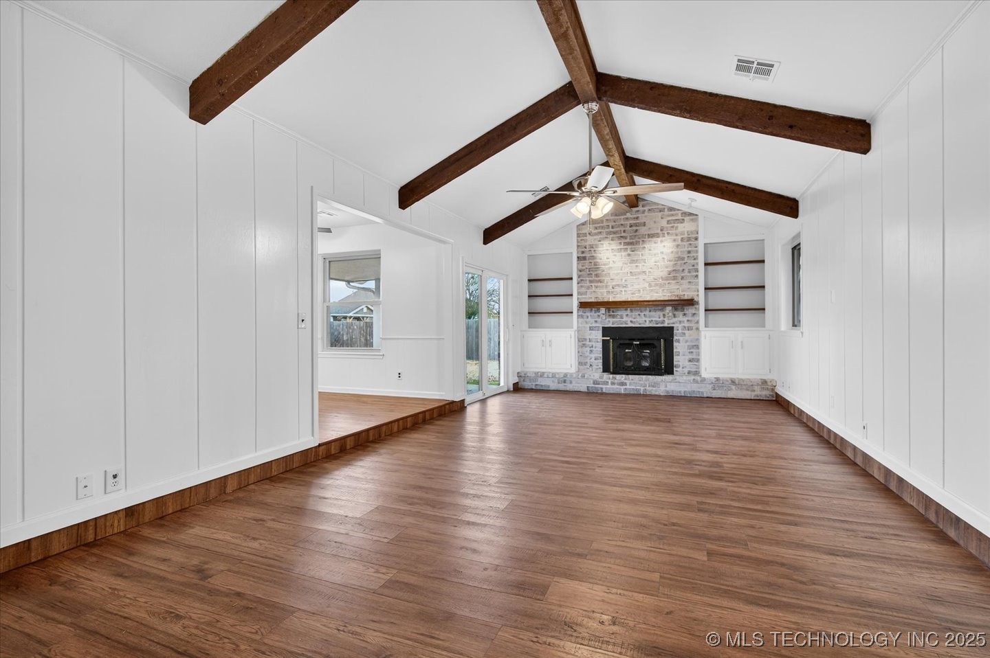 6736 Dorsett Drive Property Photo 7