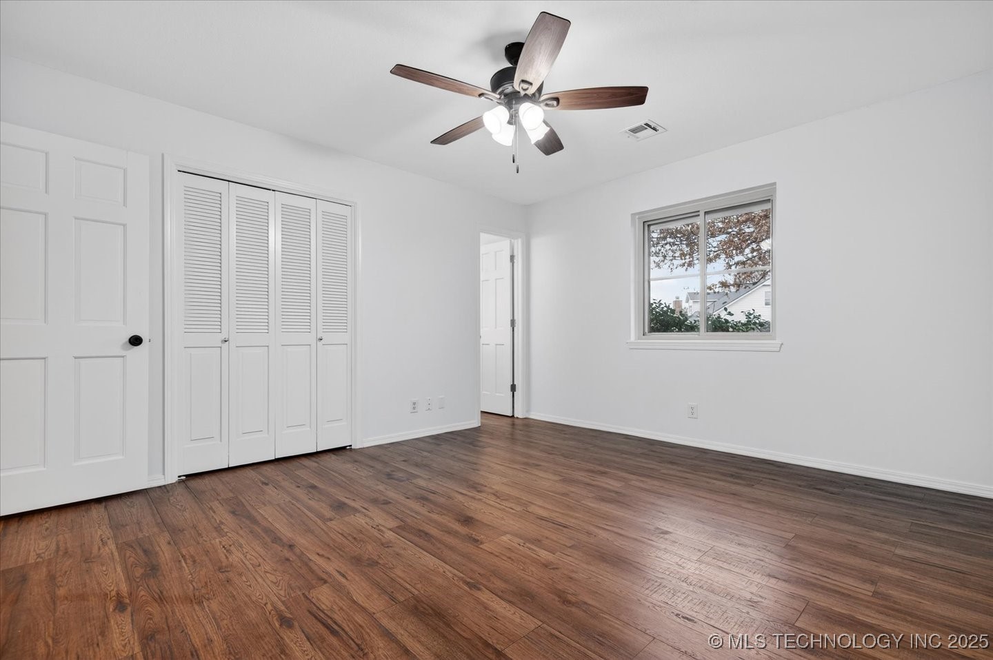 6736 Dorsett Drive Property Photo 17