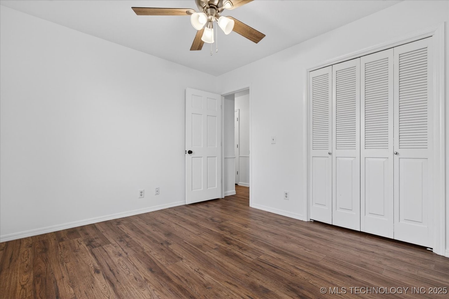 6736 Dorsett Drive Property Photo 21