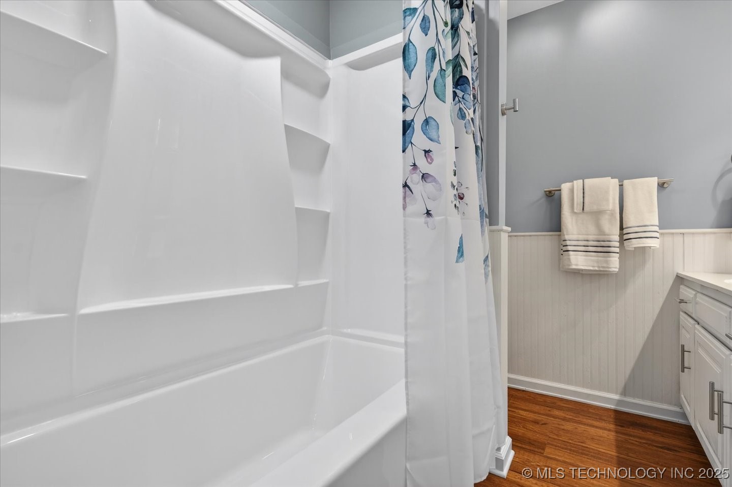 6736 Dorsett Drive Property Photo 22