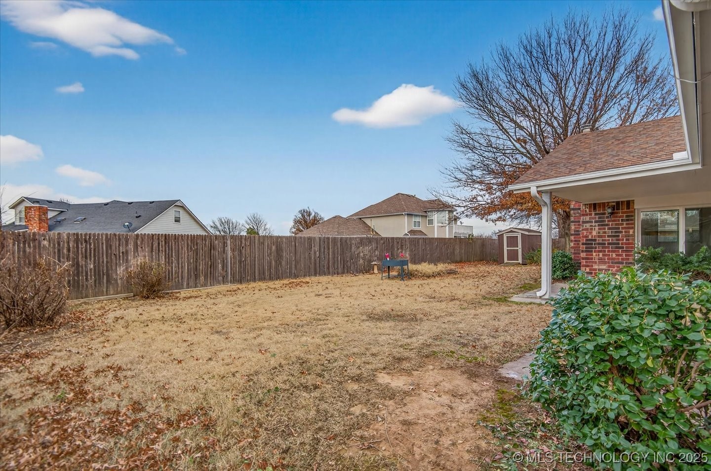 6736 Dorsett Drive Property Photo 27