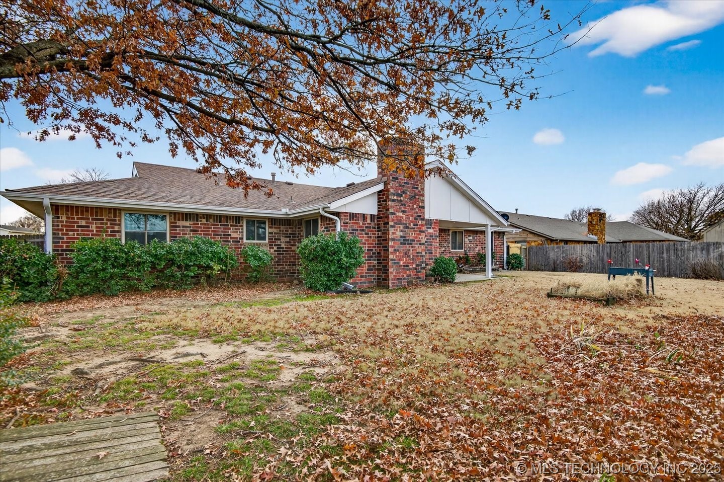 6736 Dorsett Drive Property Photo 29