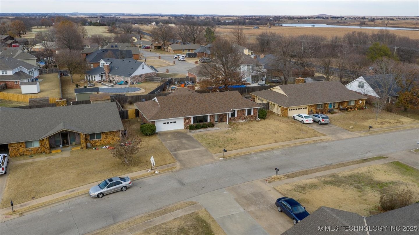 6736 Dorsett Drive Property Photo 30