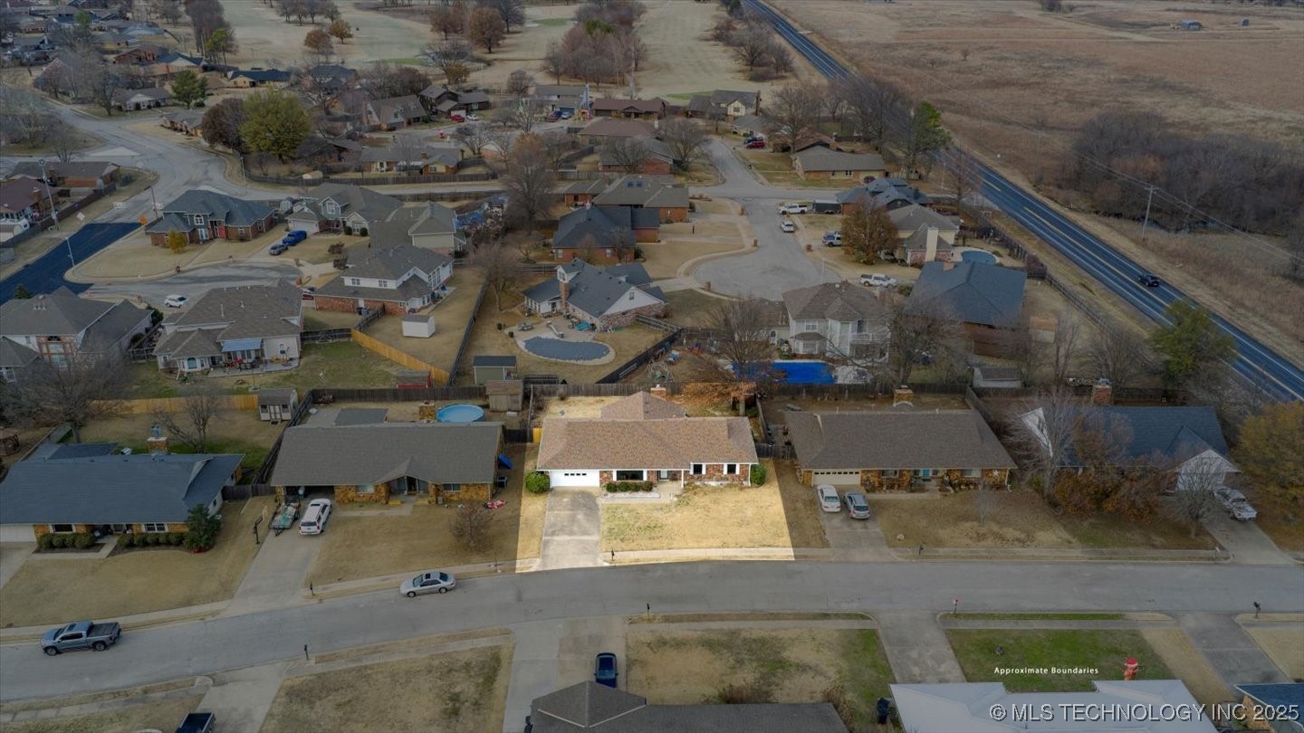 6736 Dorsett Drive Property Photo 33