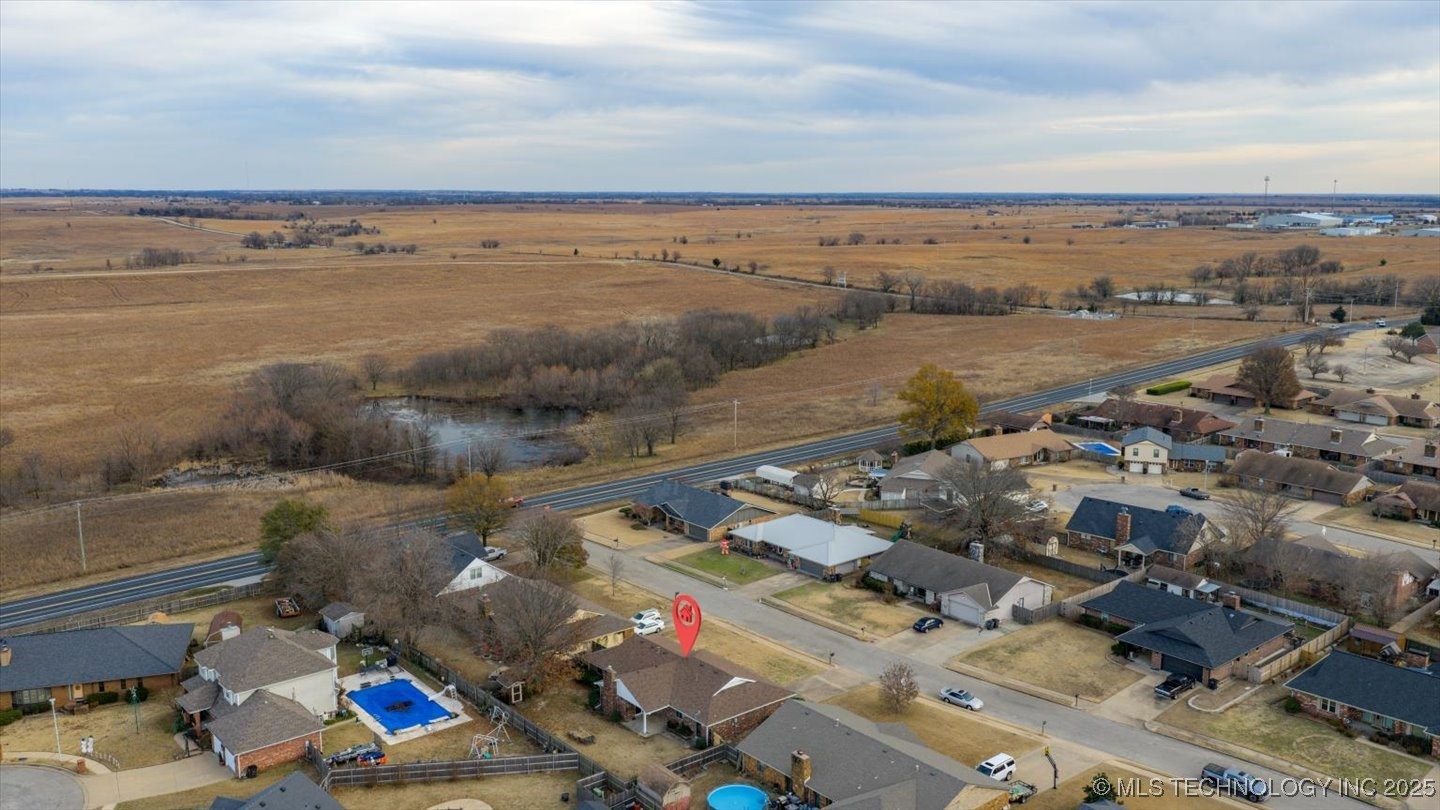 6736 Dorsett Drive Property Photo 34