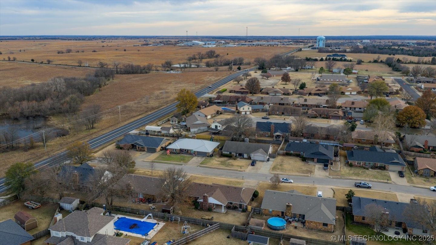 6736 Dorsett Drive Property Photo 35