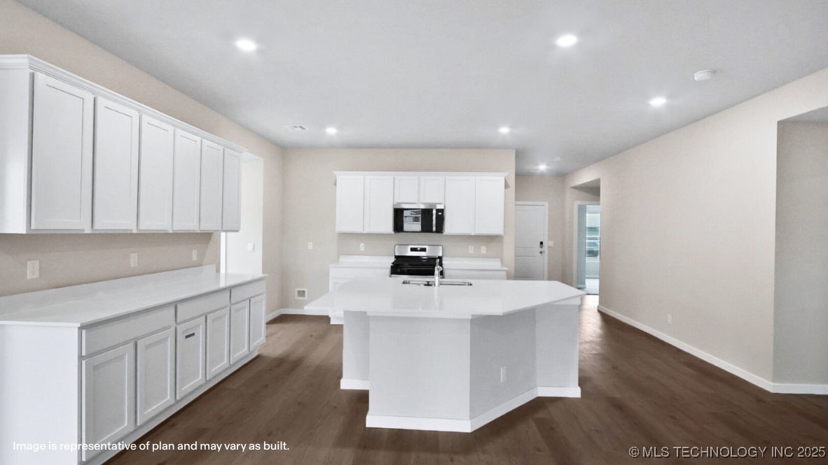 10116 E 131st Place S Property Photo 4