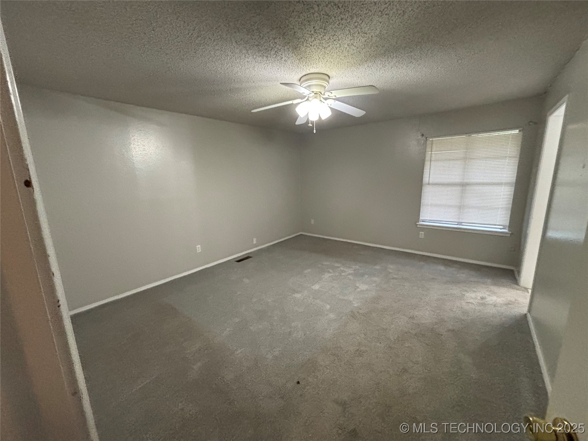 6140 E 164th Street Property Photo 14