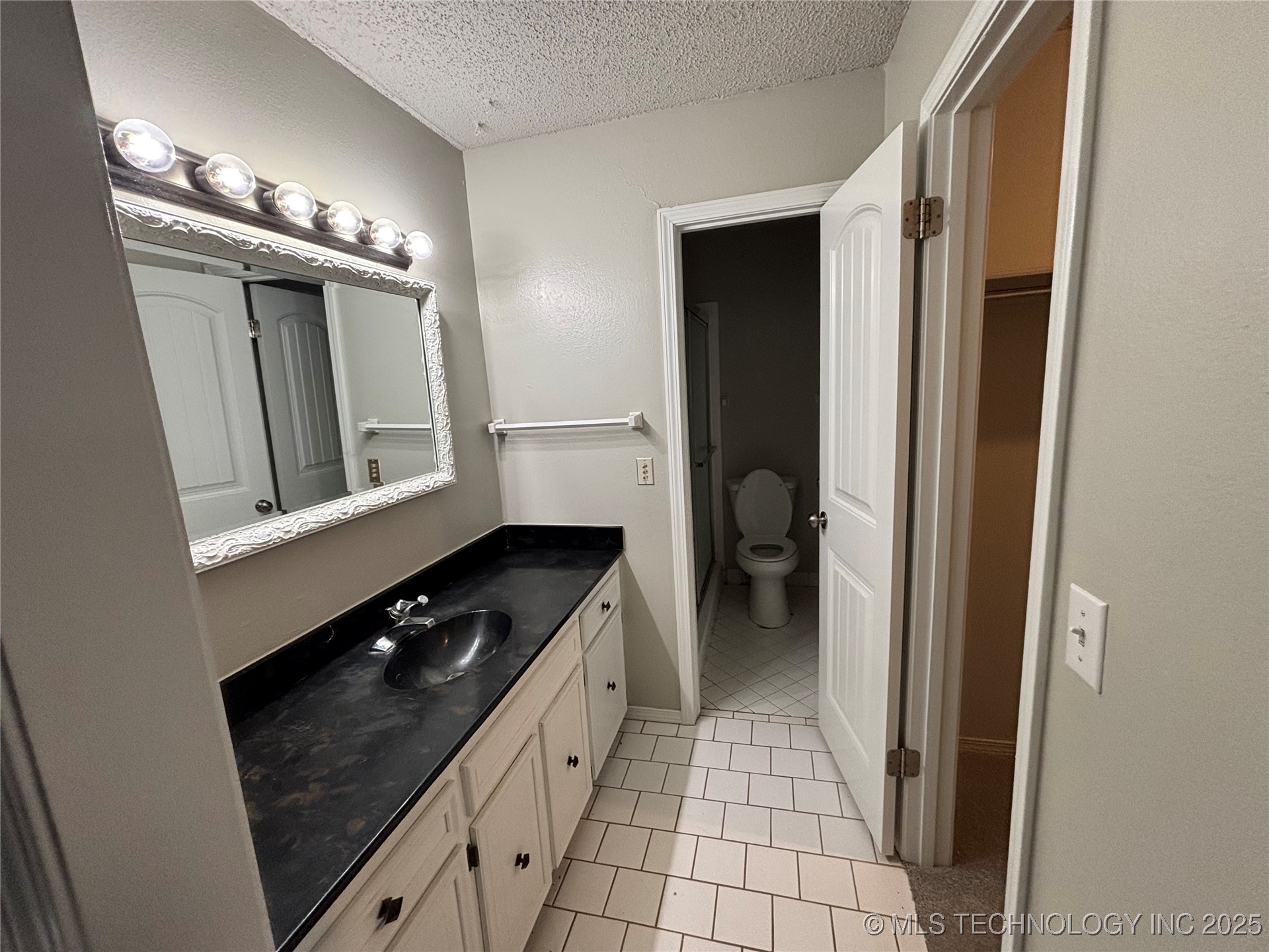 6140 E 164th Street Property Photo 16