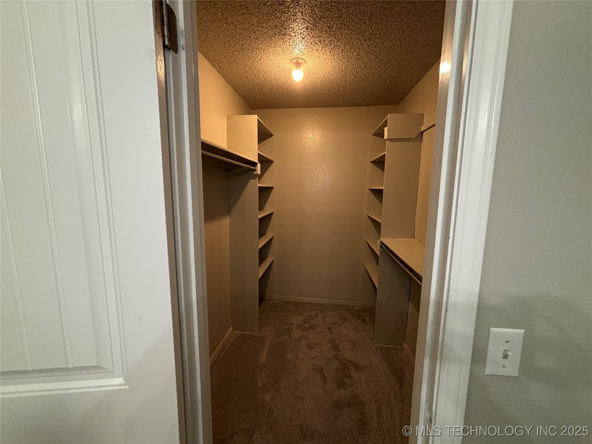 6140 E 164th Street Property Photo 17