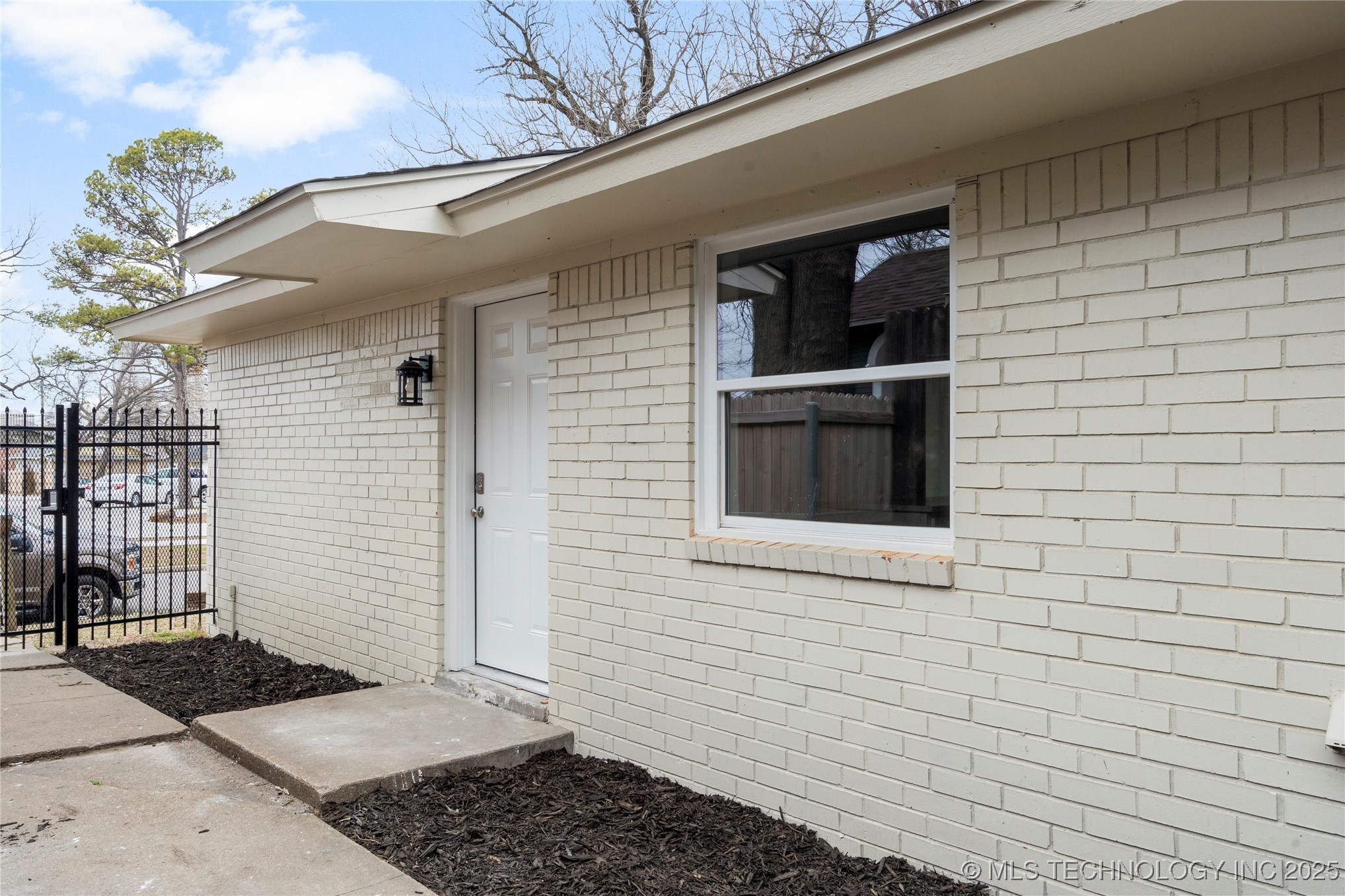 1011 S Rockford Avenue Property Photo 11