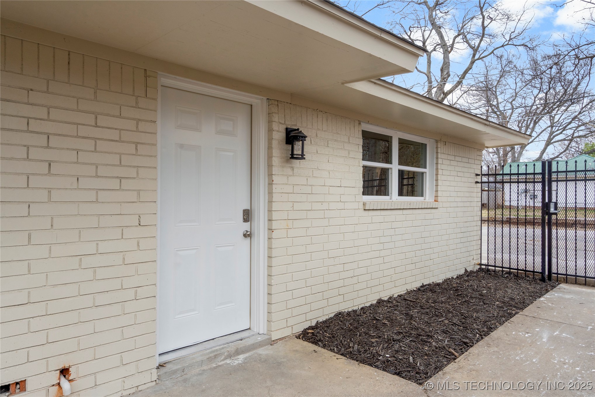 1011 S Rockford Avenue Property Photo 12