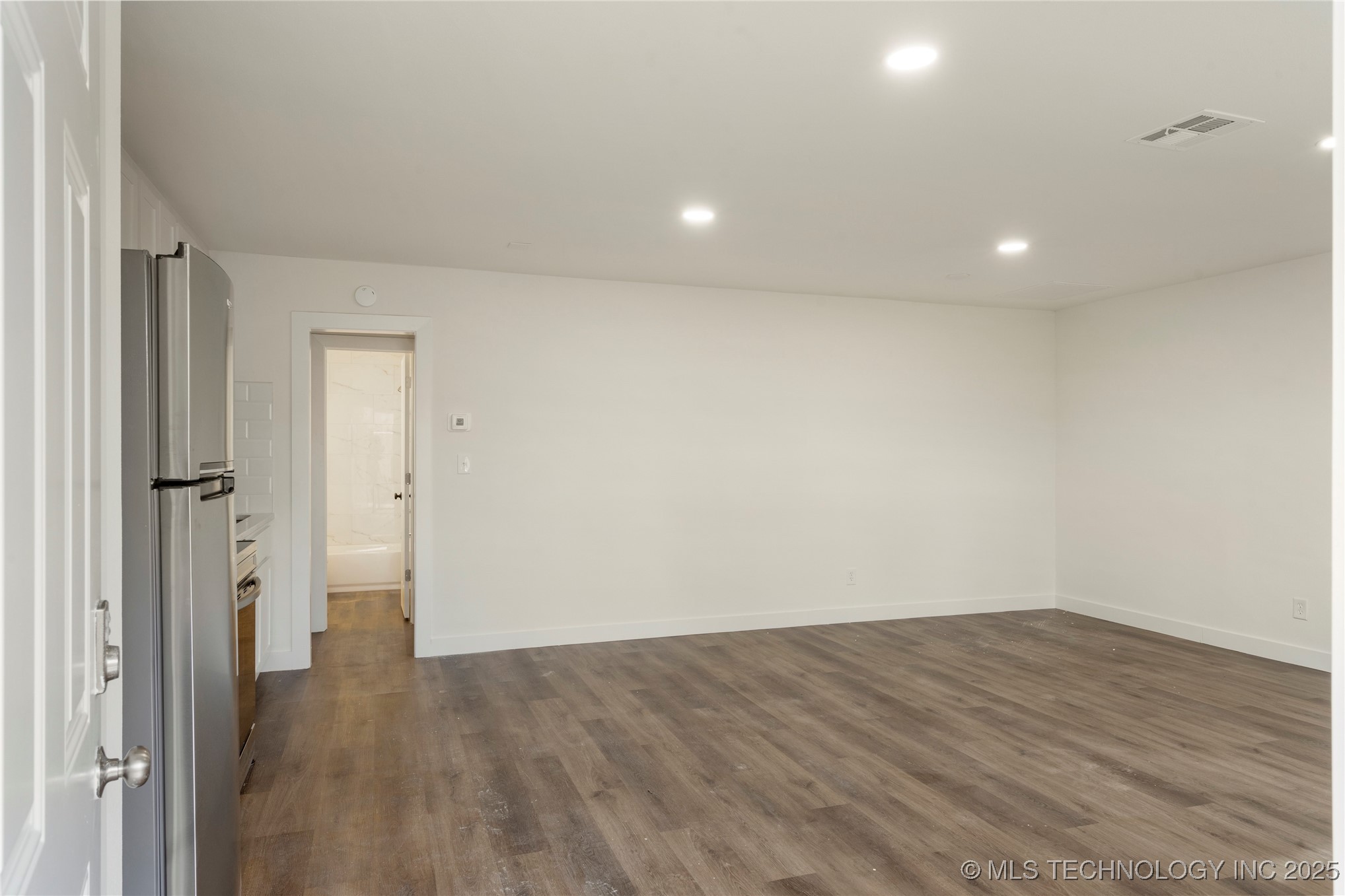 1011 S Rockford Avenue Property Photo 14