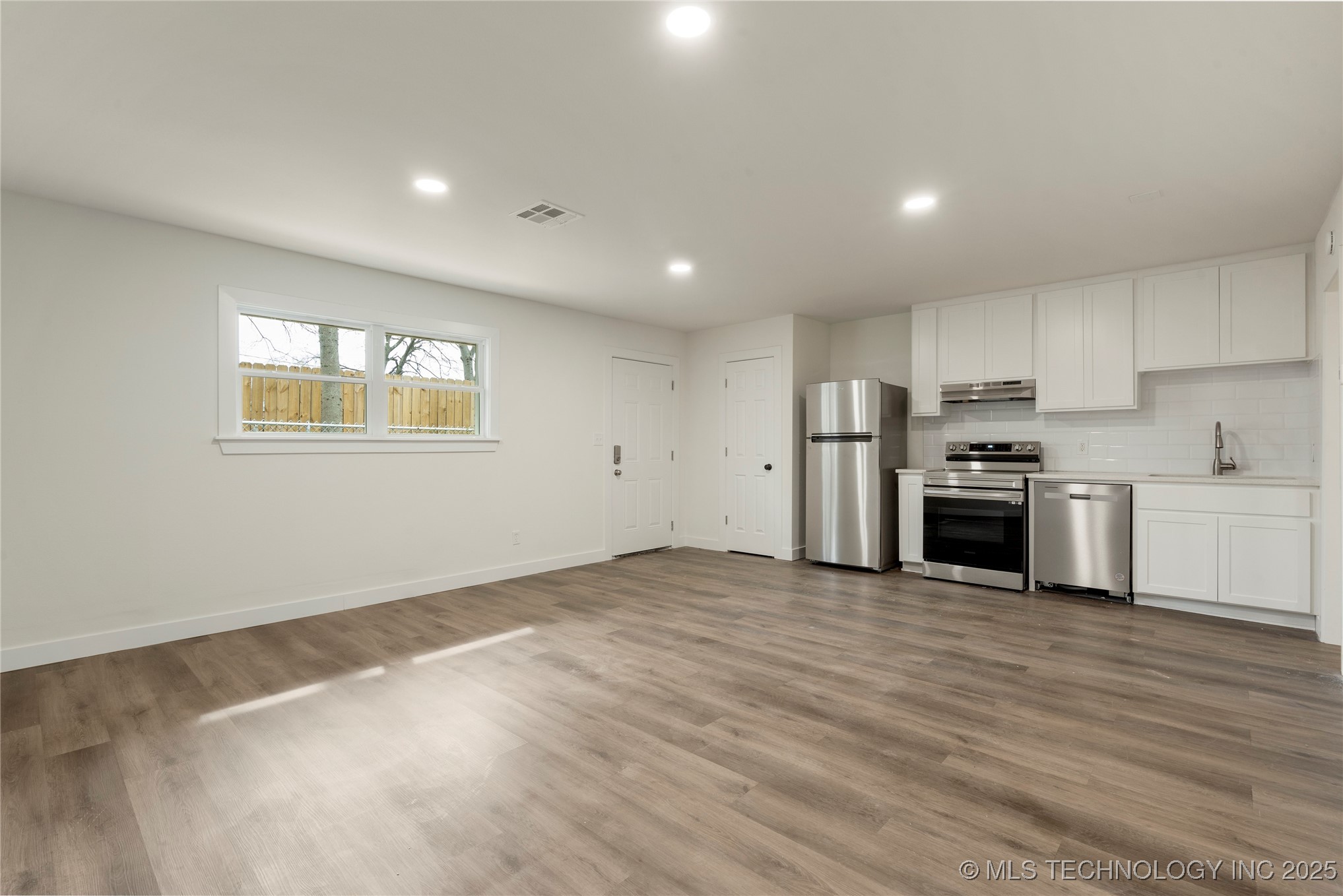 1011 S Rockford Avenue Property Photo 18