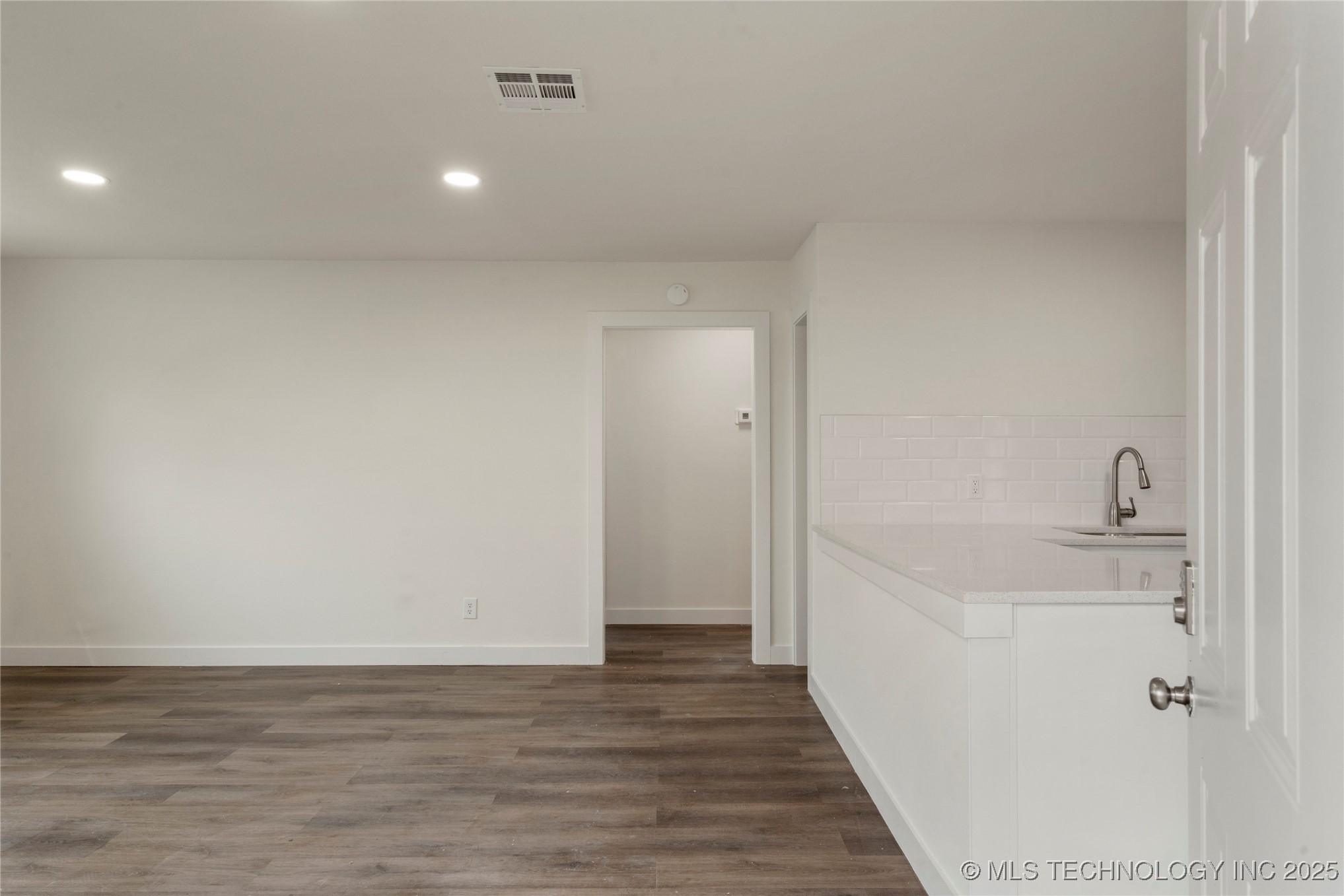 1011 S Rockford Avenue Property Photo 28