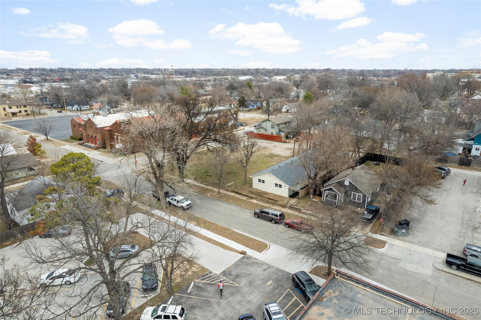 1011 S Rockford Avenue Property Photo 49