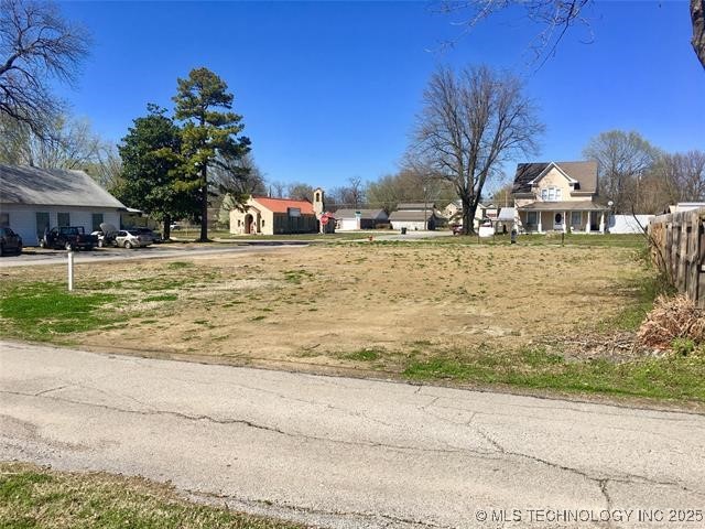 401 E Patti Page Boulevard Property Photo 3