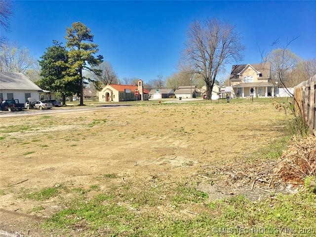 401 E Patti Page Boulevard Property Photo 4