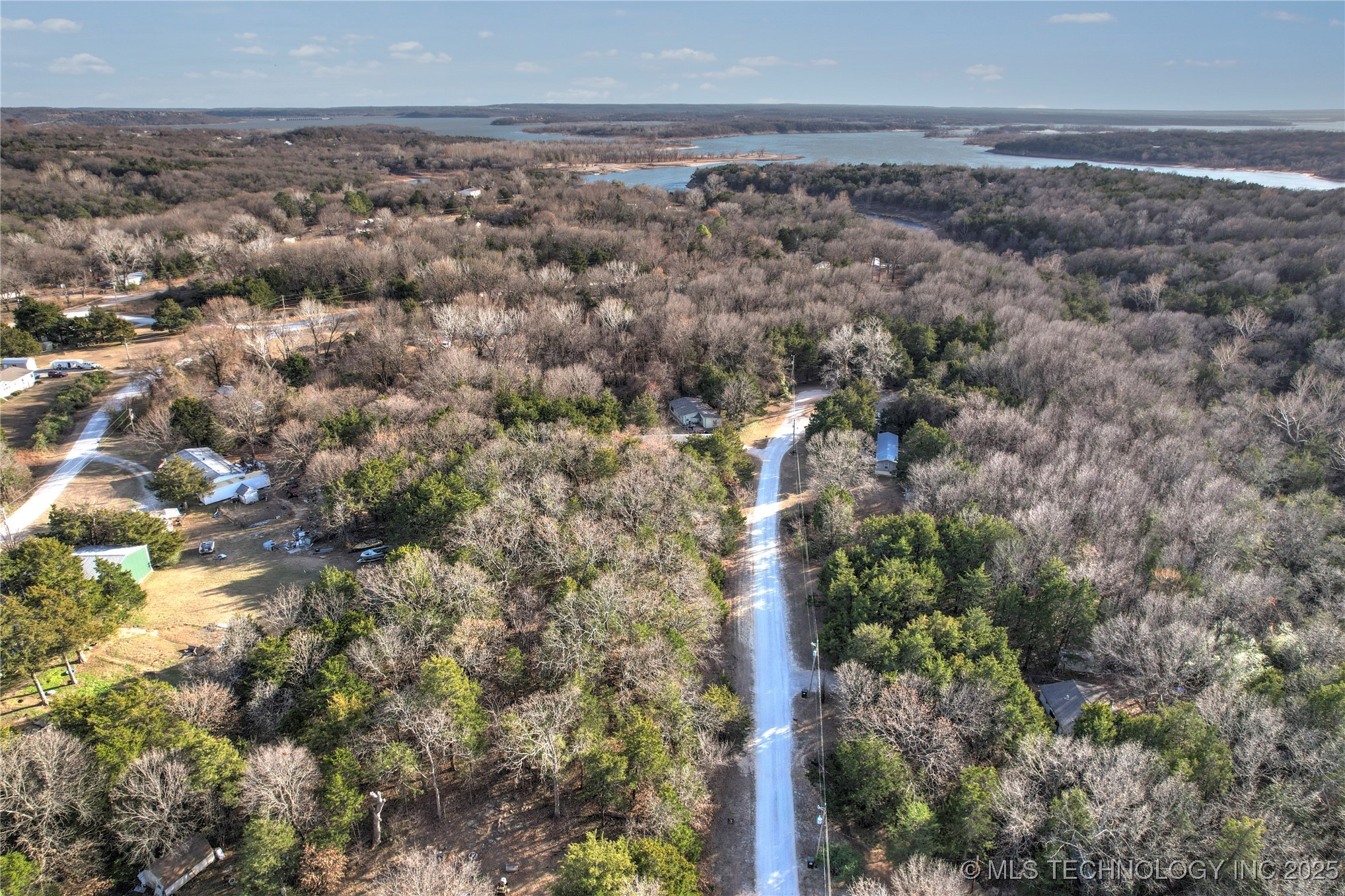 735 S Keystone Terrace Property Photo 3