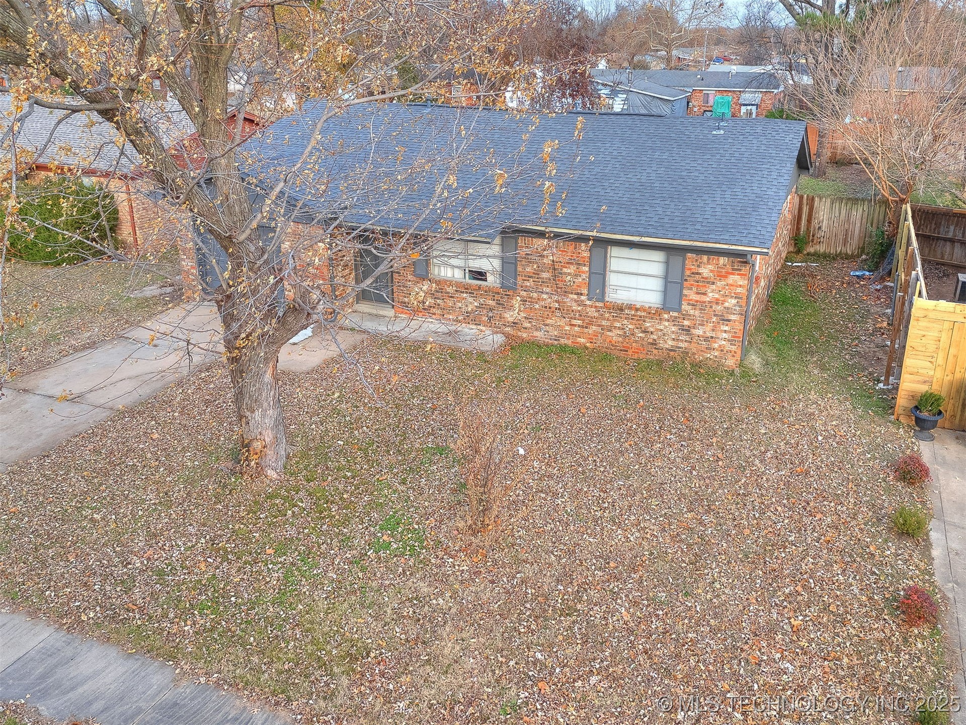 2403 S 124th East Avenue Property Photo 11