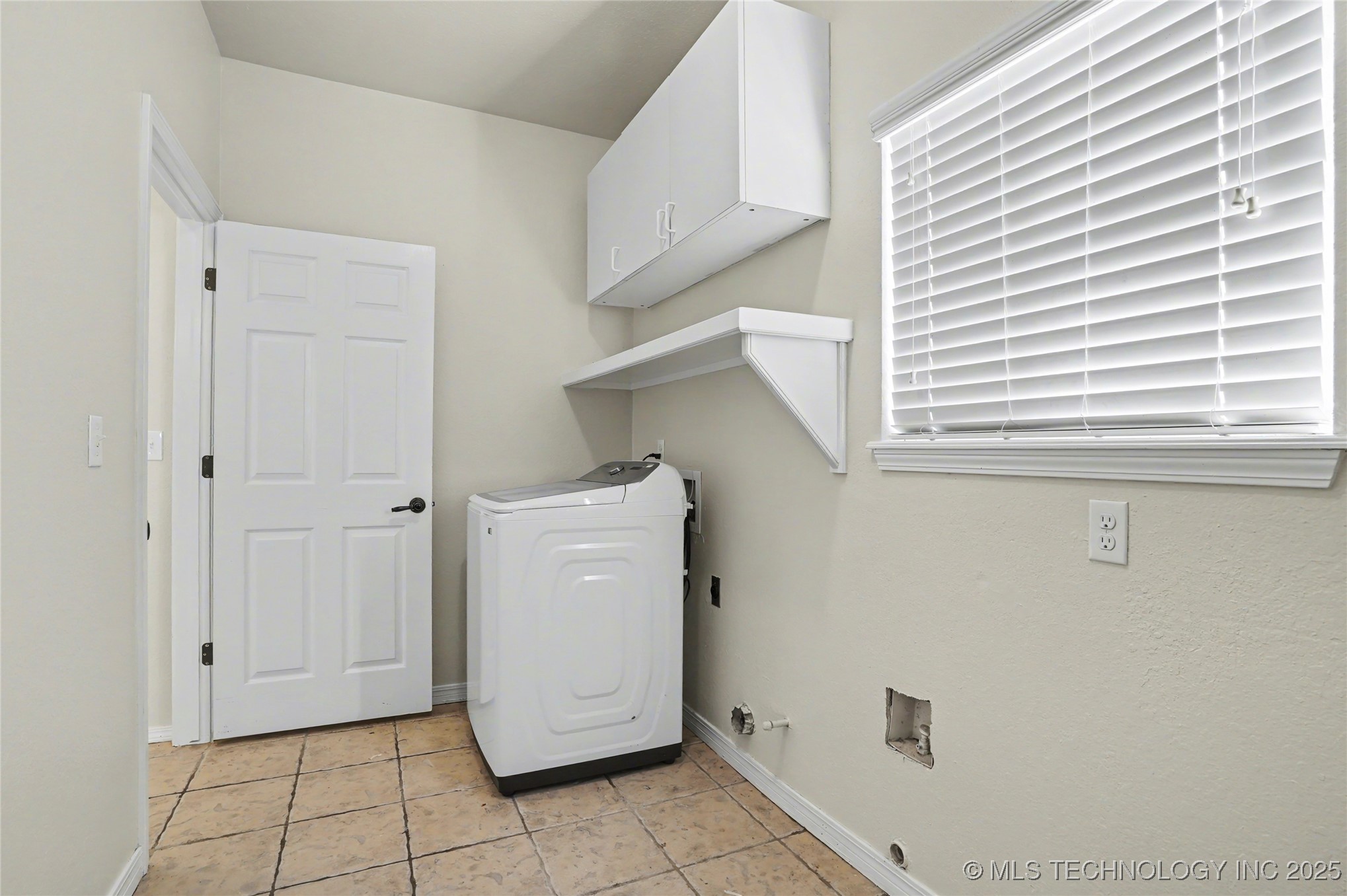 1016 S Willow Avenue Property Photo 17