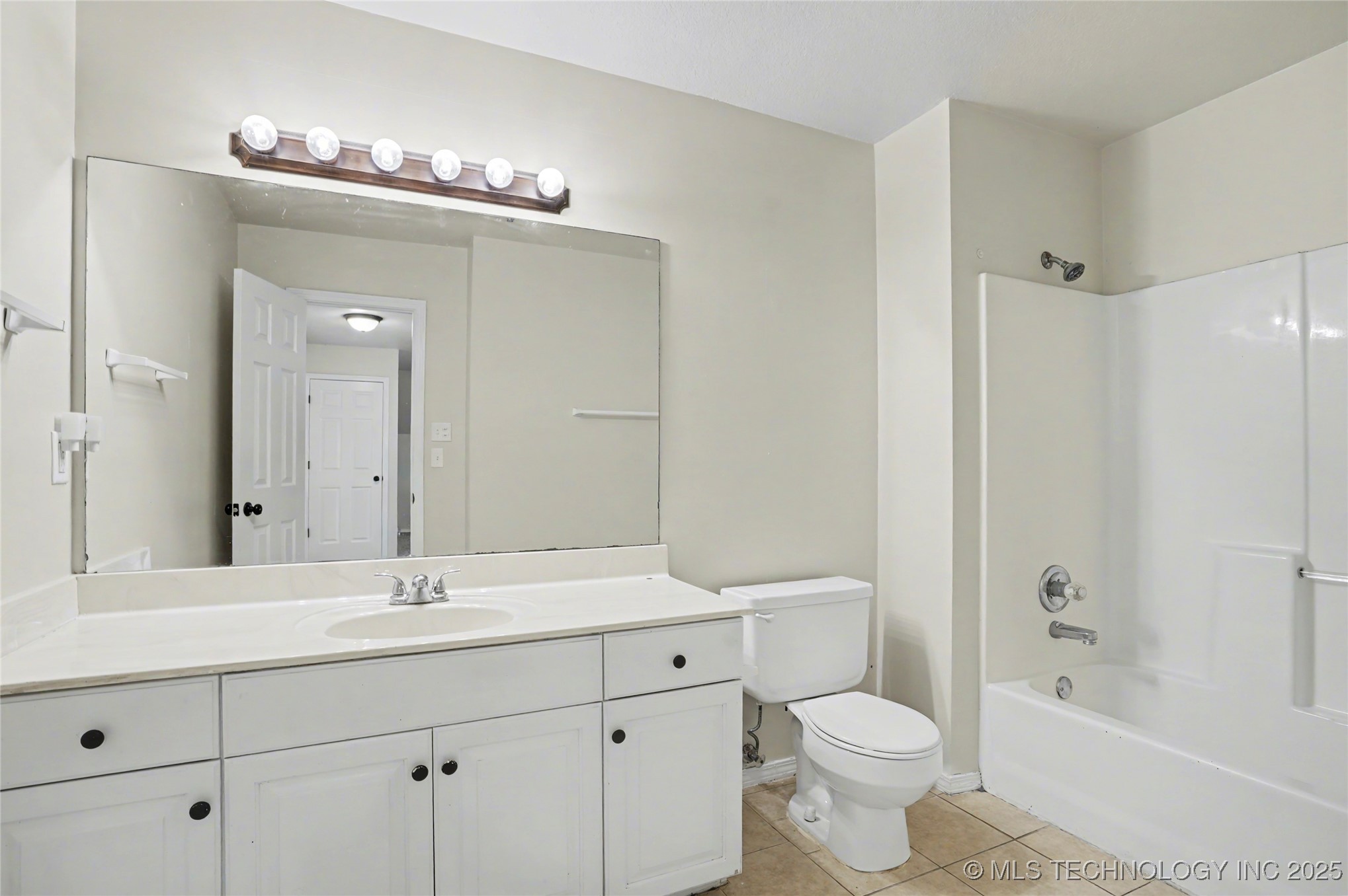 1016 S Willow Avenue Property Photo 22