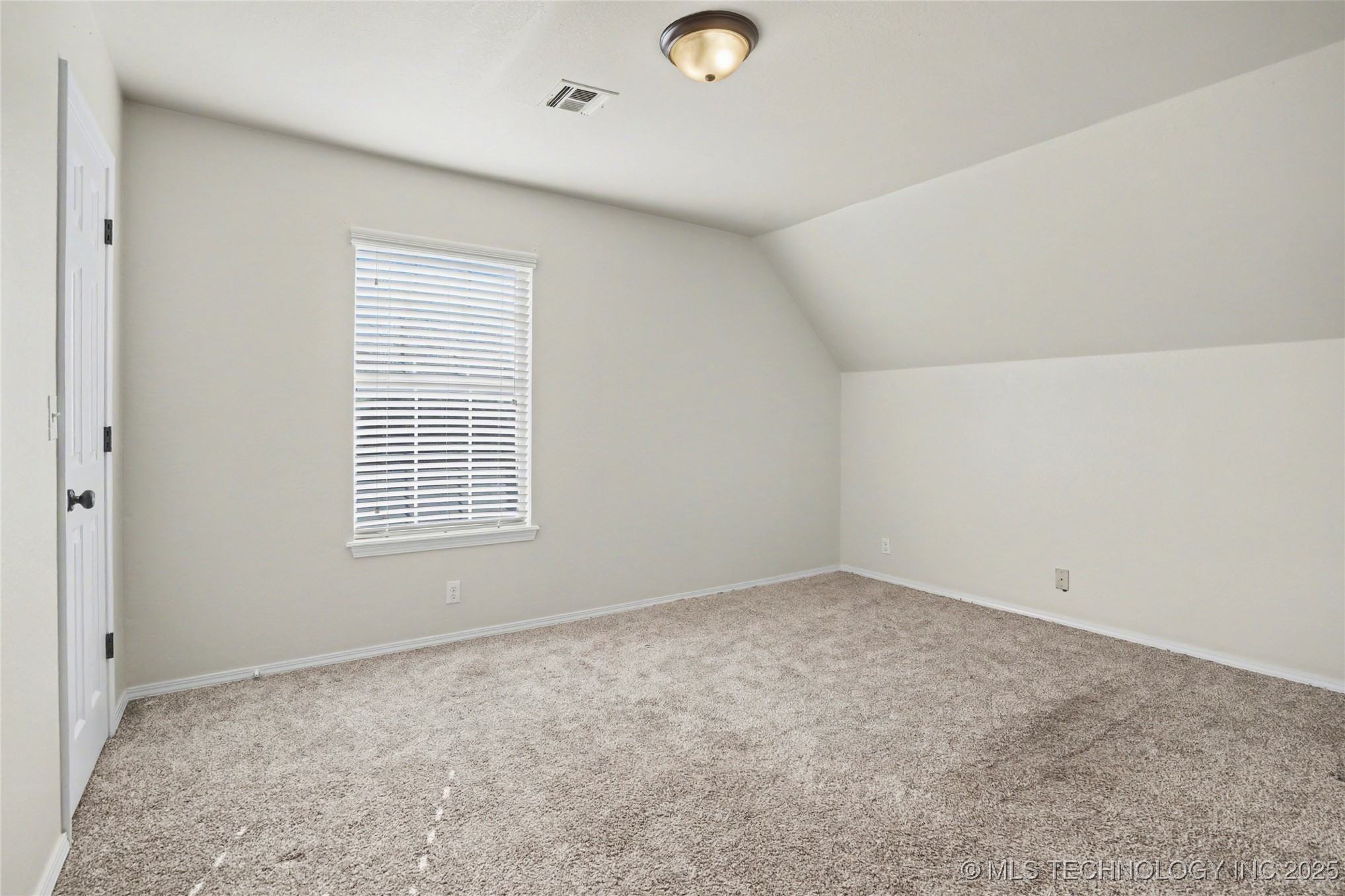 1016 S Willow Avenue Property Photo 23