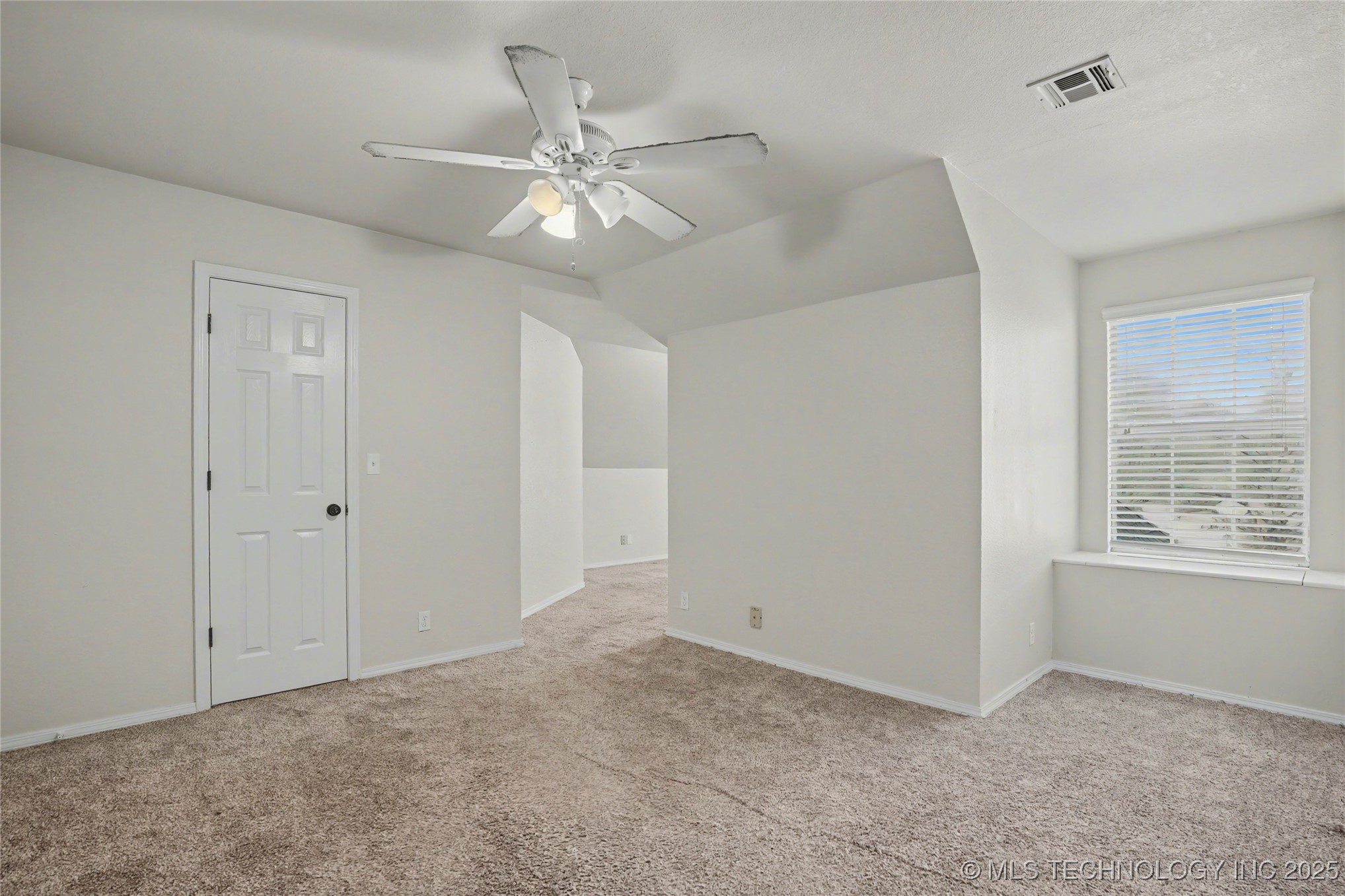 1016 S Willow Avenue Property Photo 24