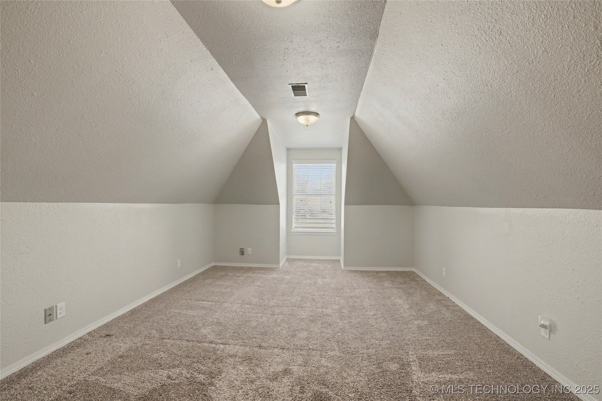 1016 S Willow Avenue Property Photo 25