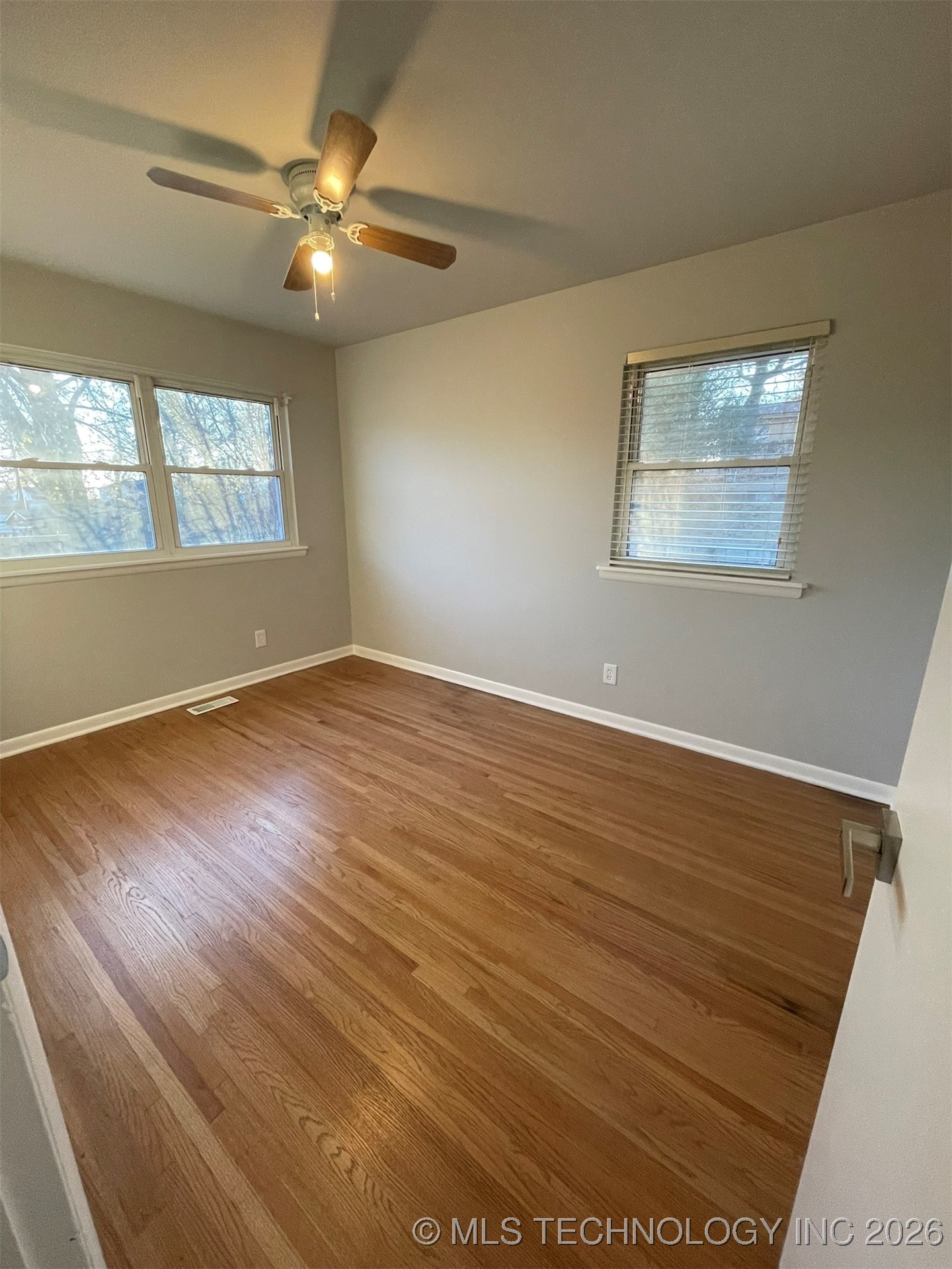 1016 N Cedar Avenue Property Photo 10