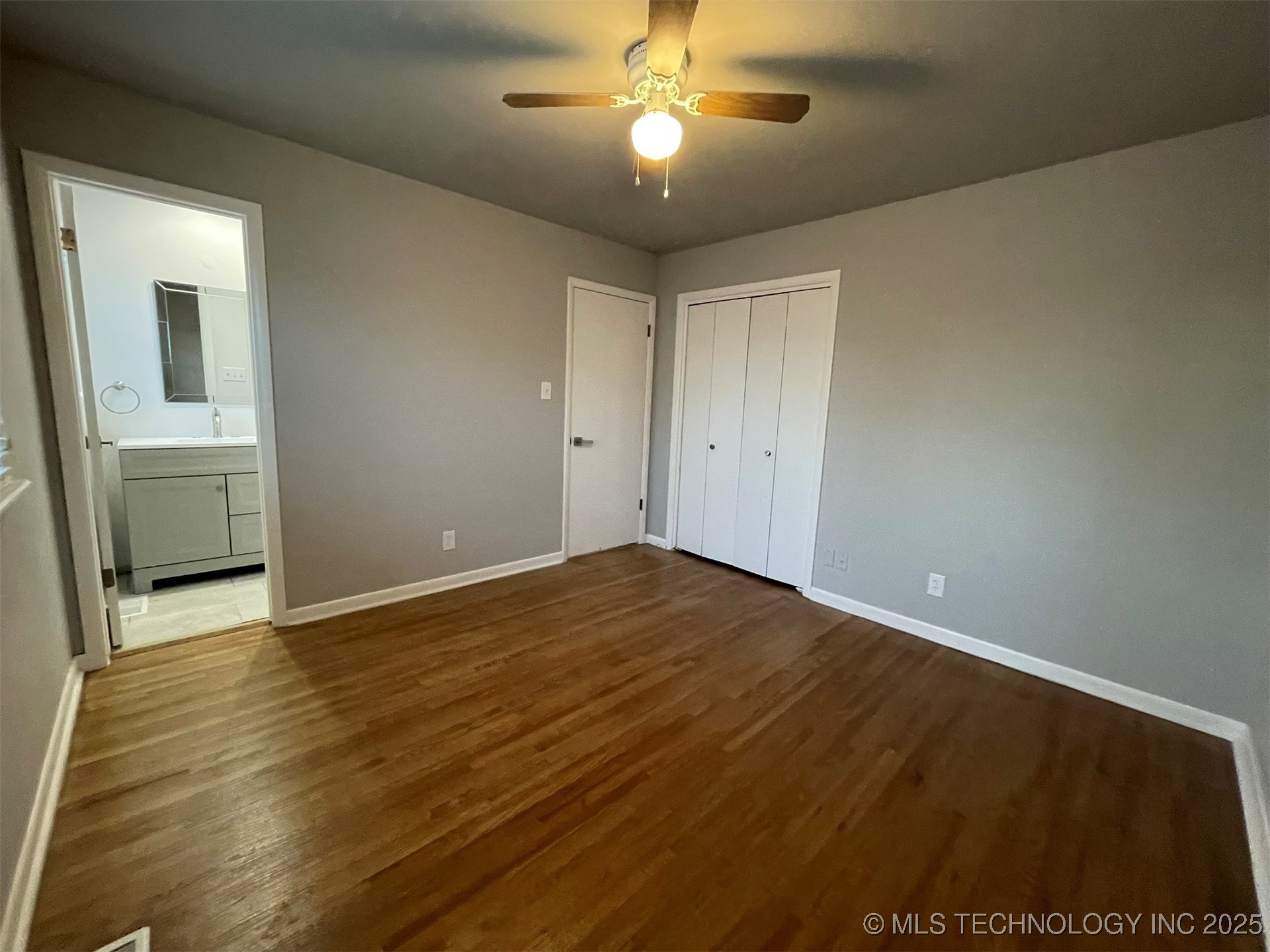 1016 N Cedar Avenue Property Photo 12