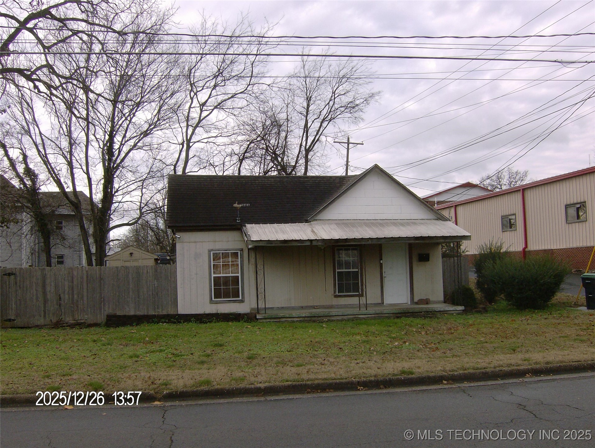 113 W Chickasaw Street Property Photo 1