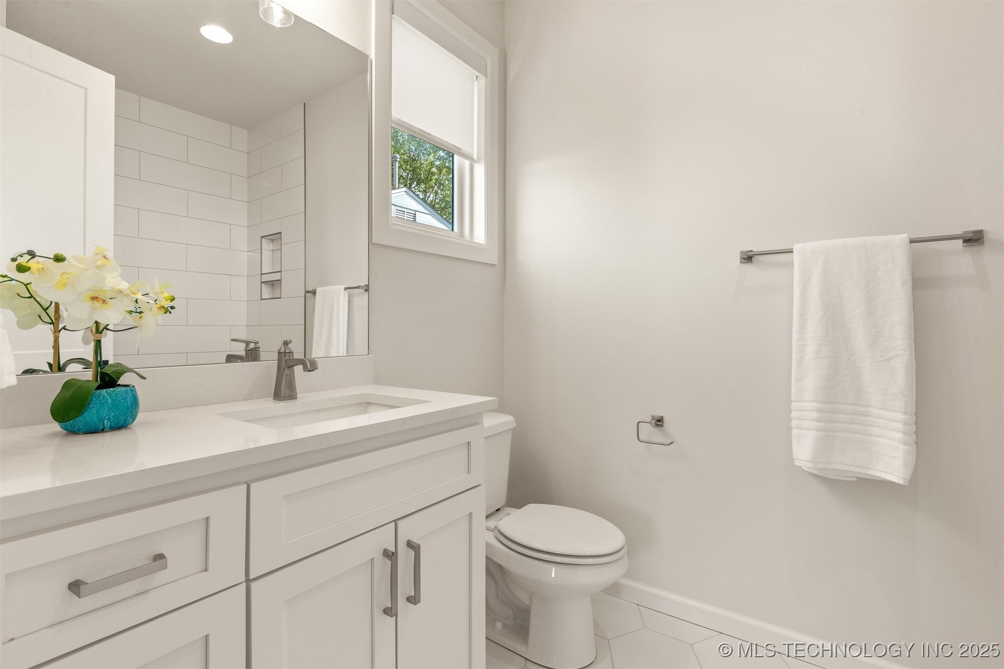 203 E 45th Court Property Photo 42