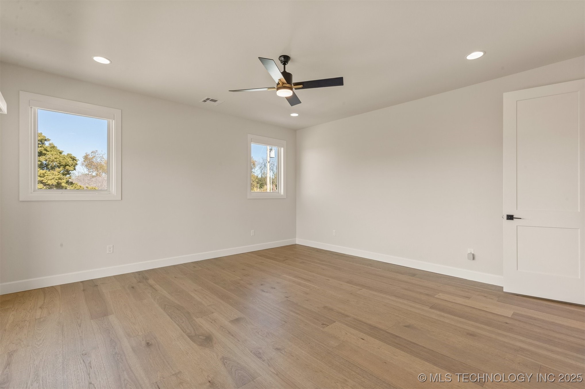203 E 45th Court Property Photo 55