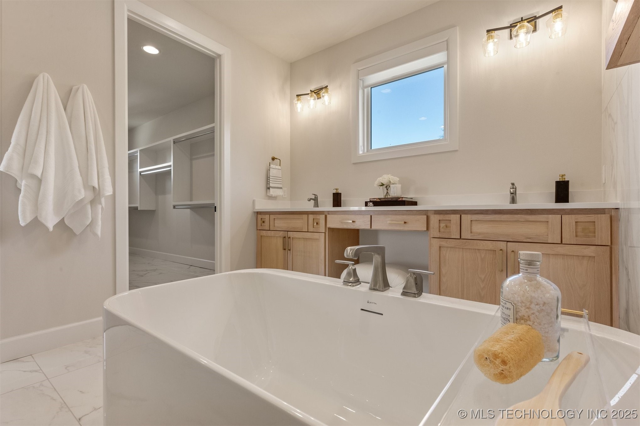 203 E 45th Court Property Photo 61