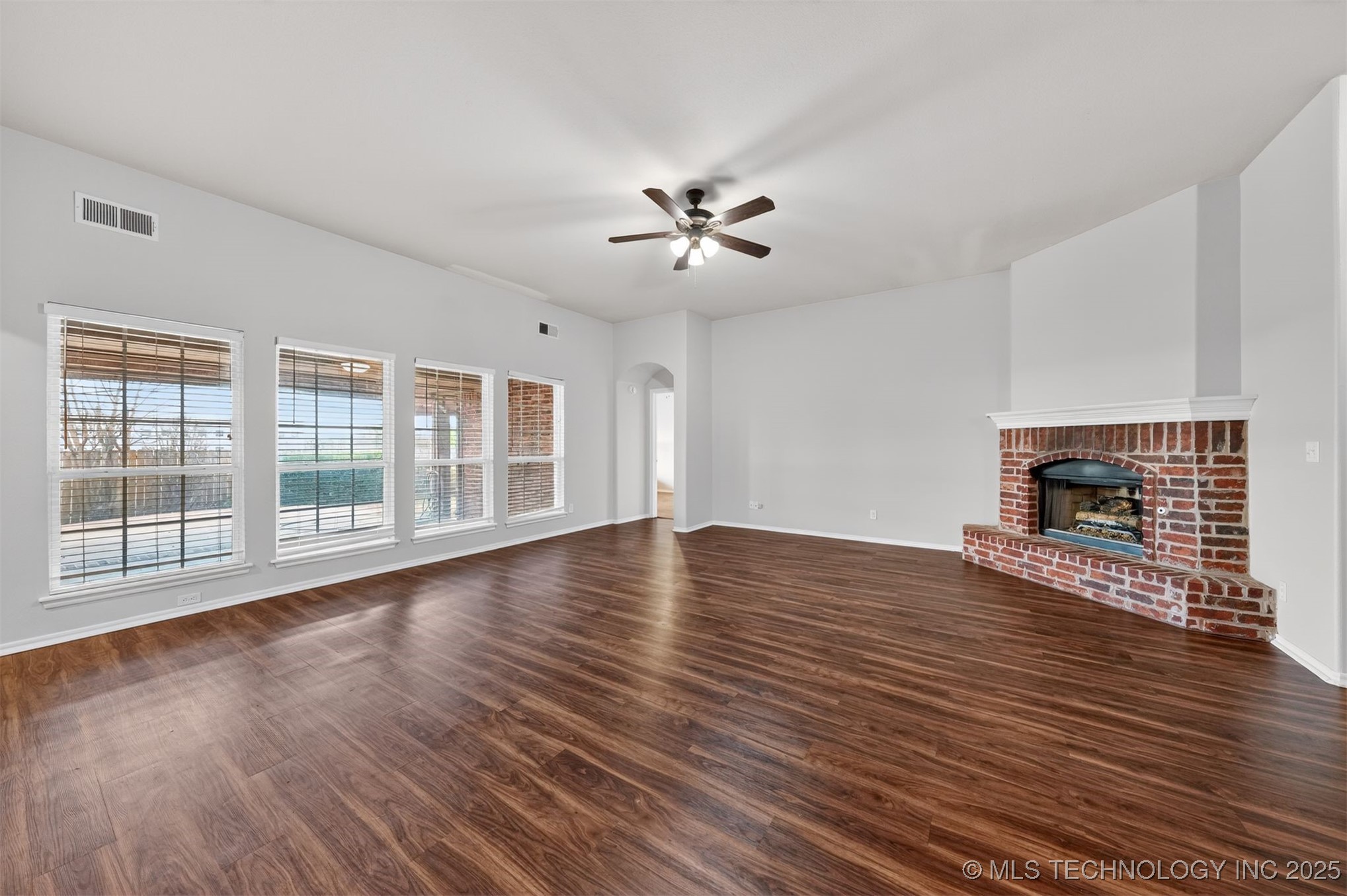 7358 E 119th Place S Property Photo 4