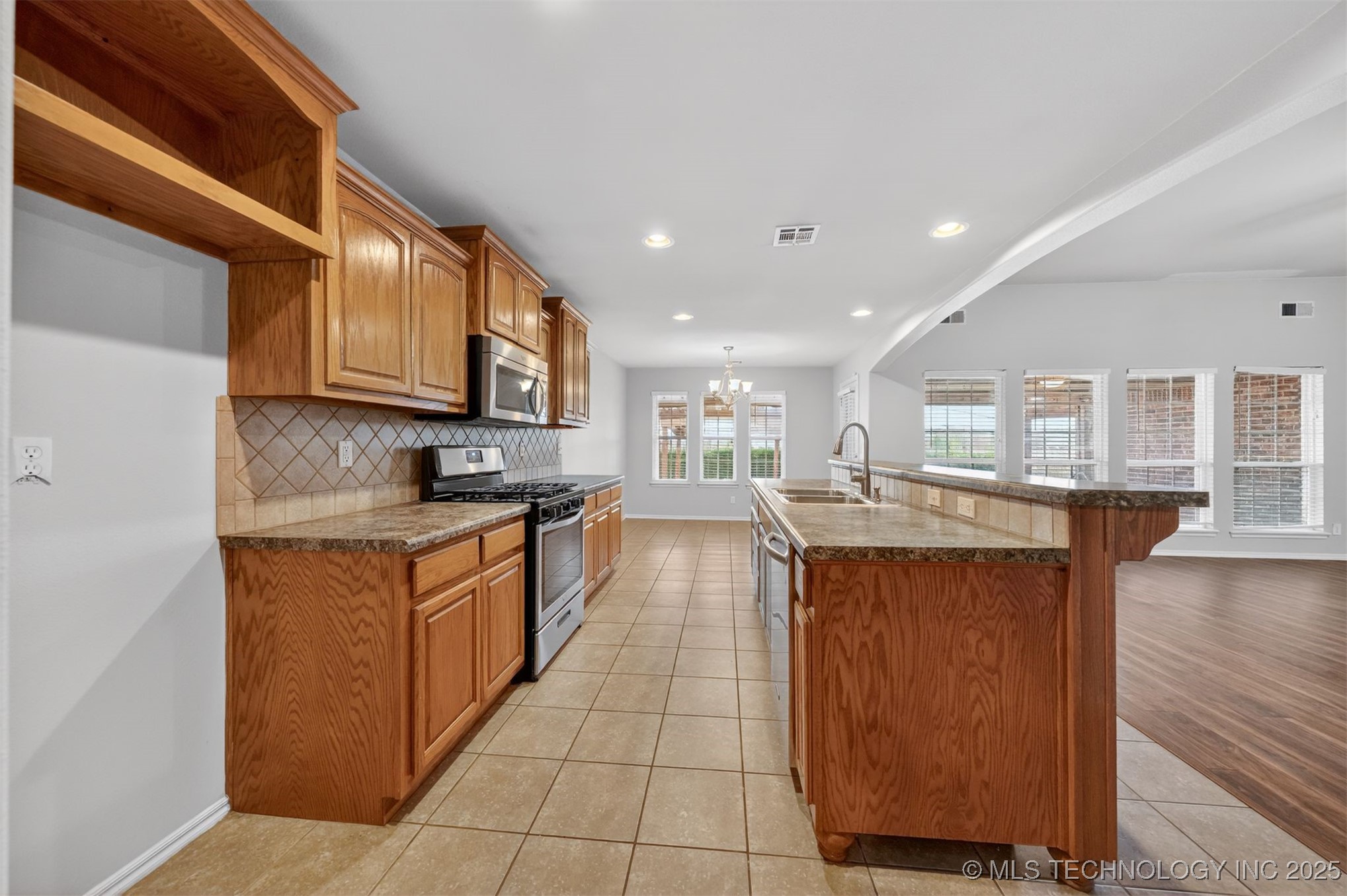 7358 E 119th Place S Property Photo 8