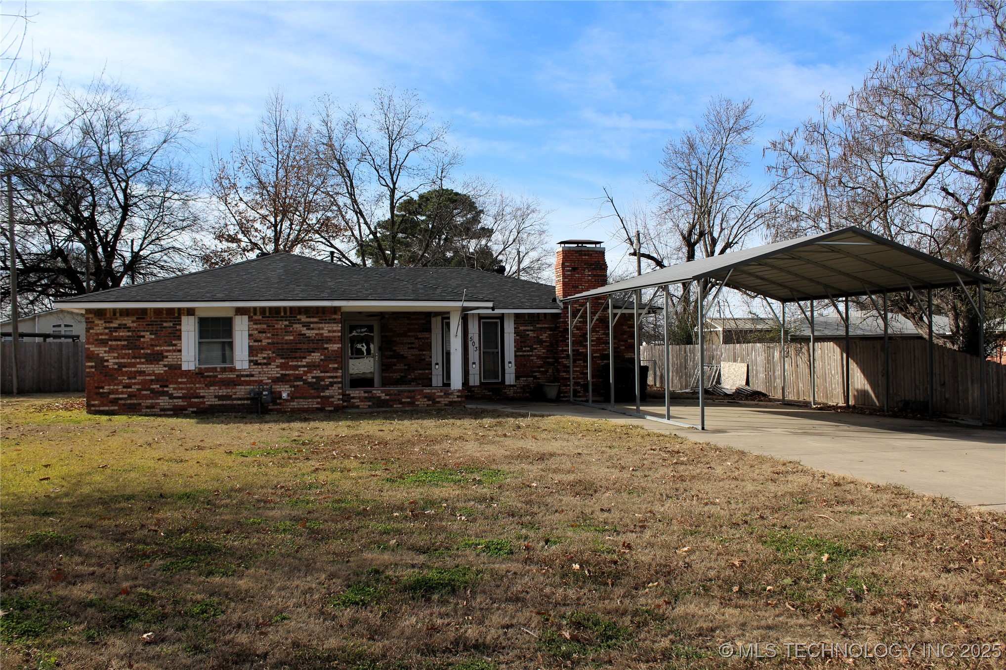 503 W Mccurtain Property Photo 1