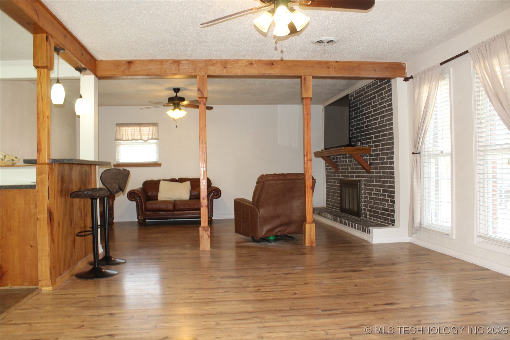 503 W Mccurtain Property Photo 8