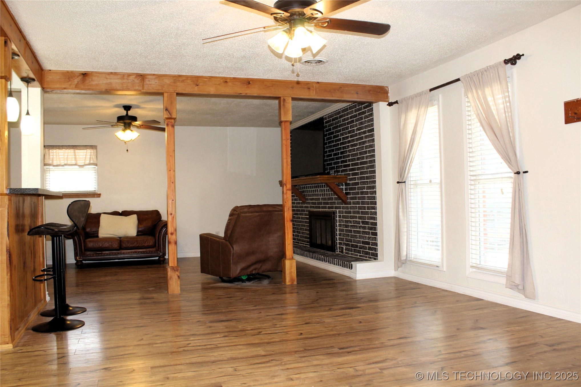 503 W Mccurtain Property Photo 9