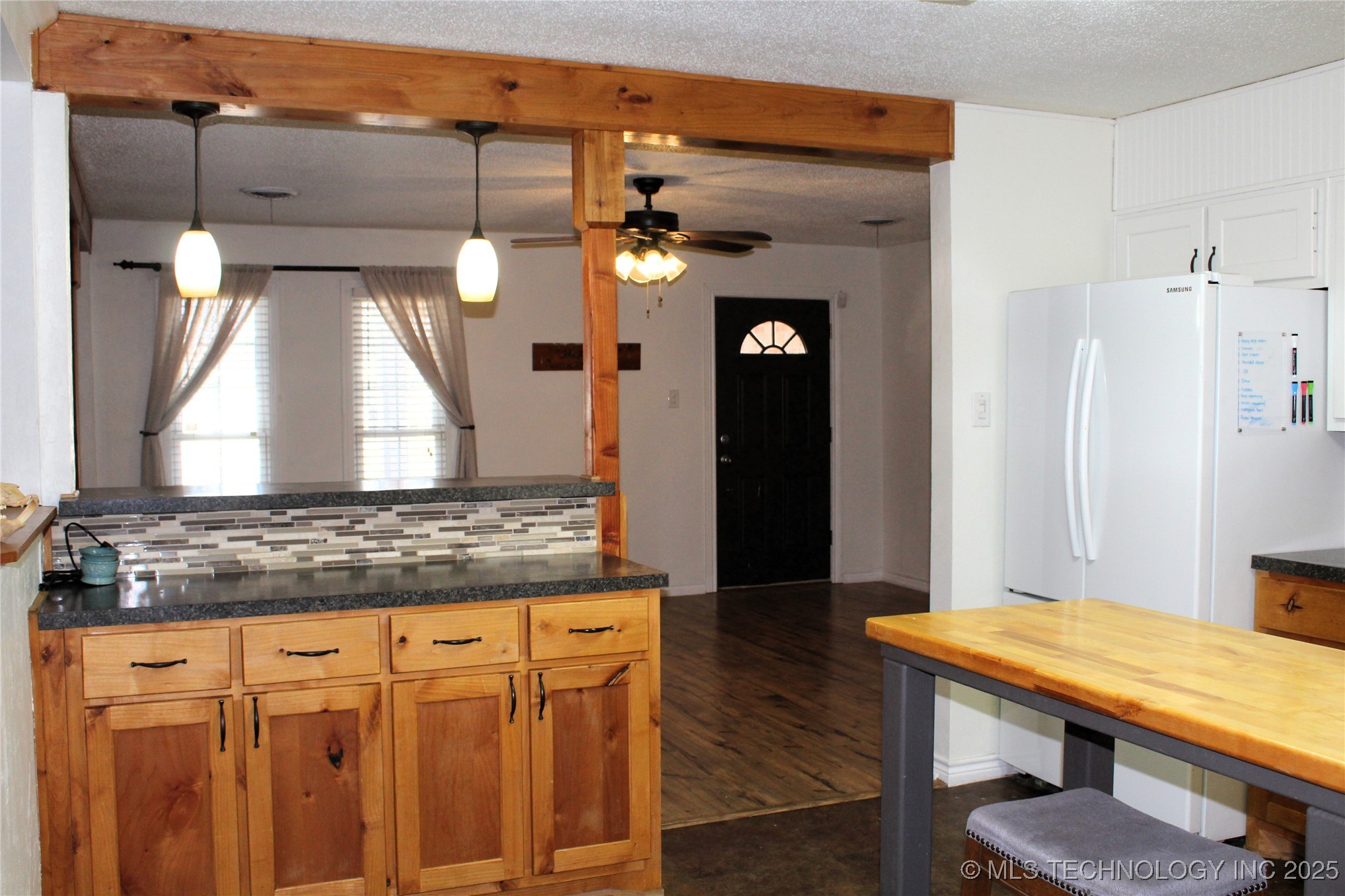 503 W Mccurtain Property Photo 17