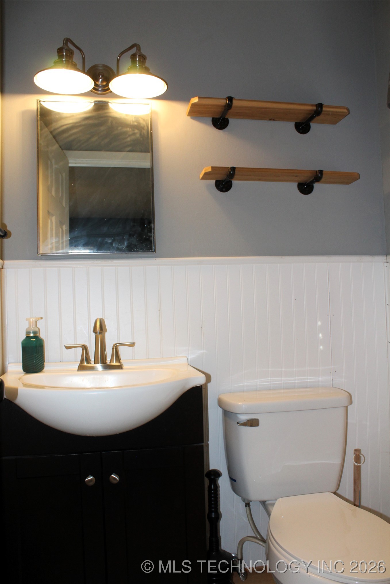 503 W Mccurtain Property Photo 27