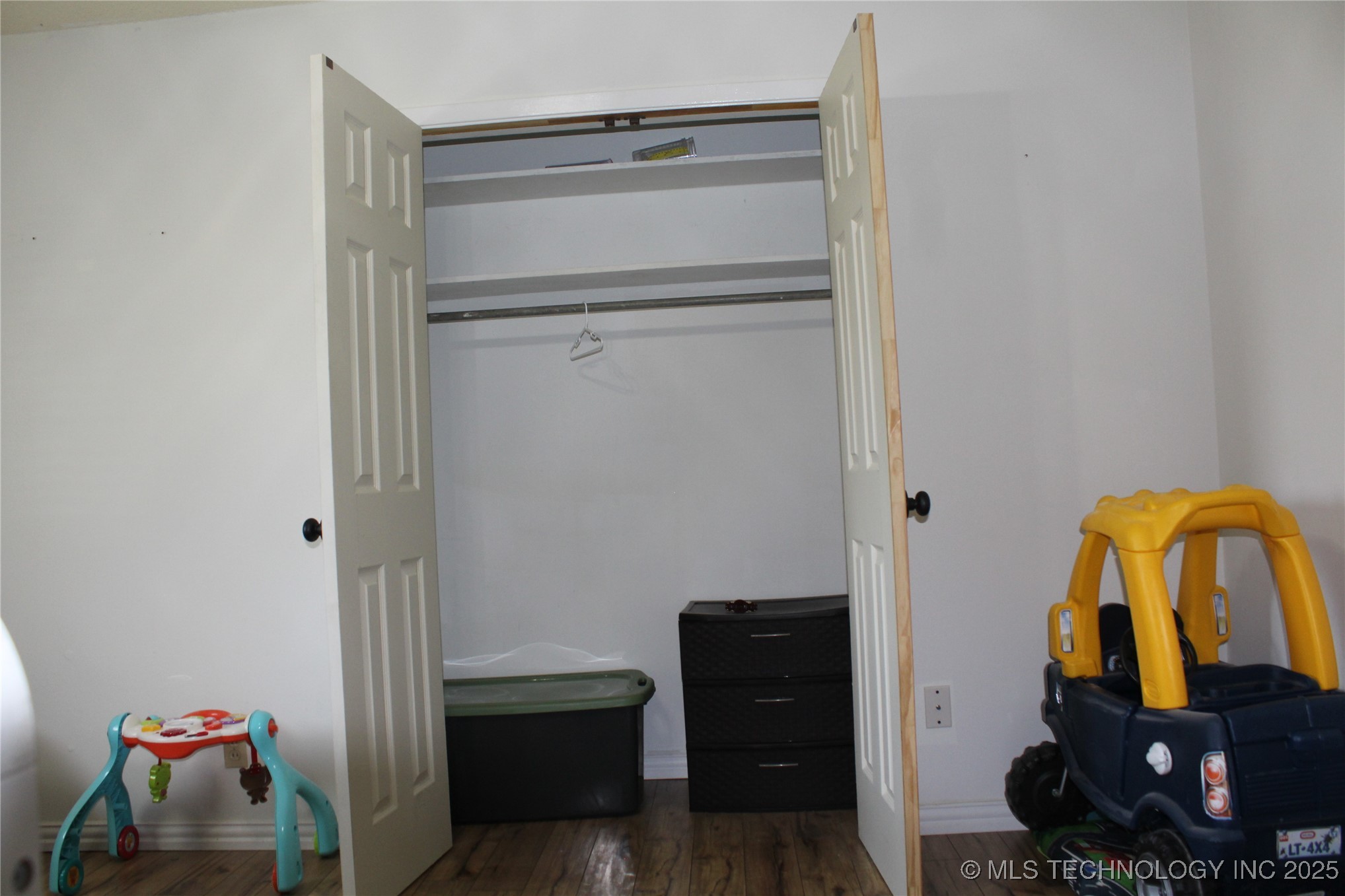 503 W Mccurtain Property Photo 31