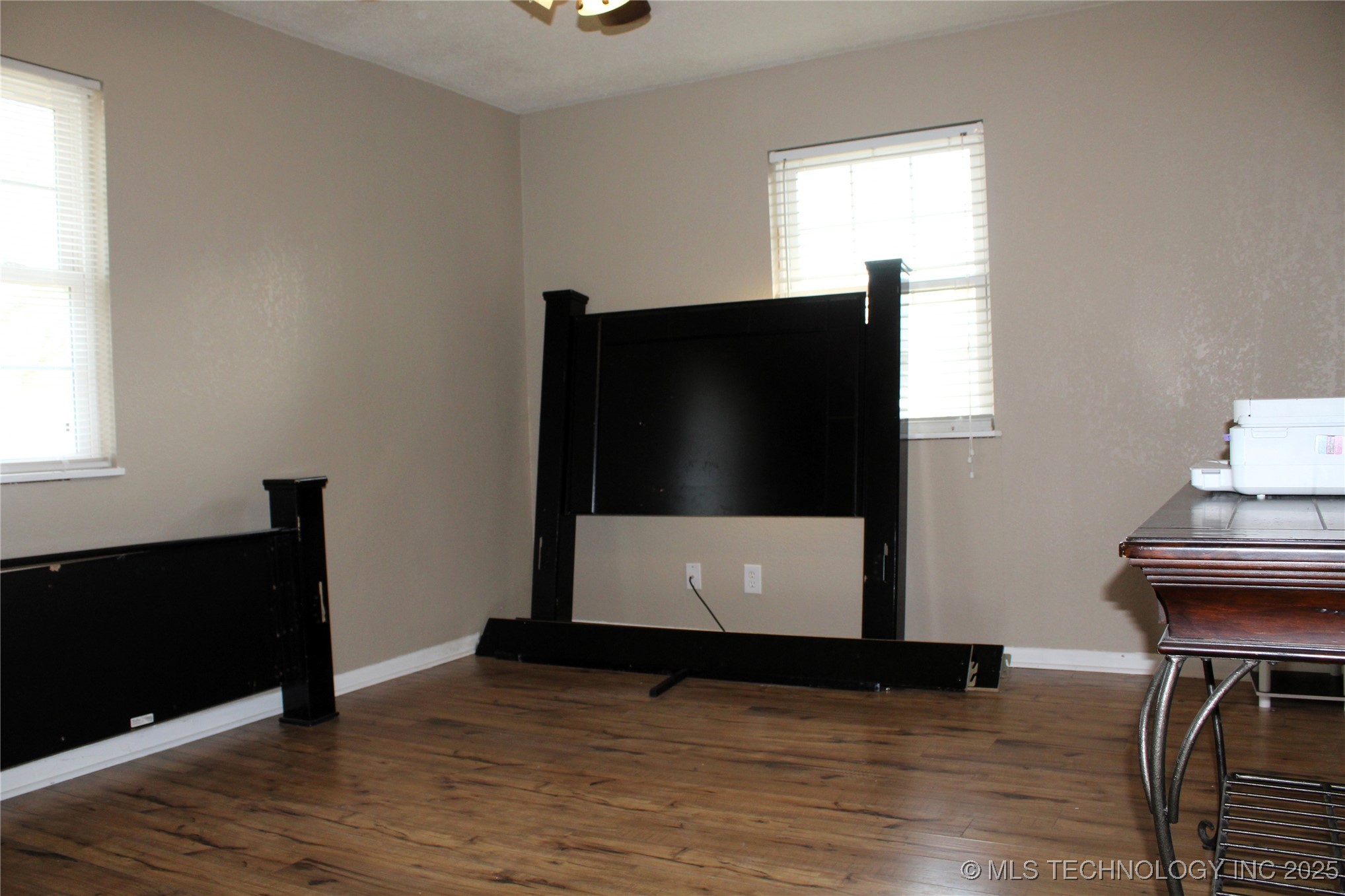 503 W Mccurtain Property Photo 32