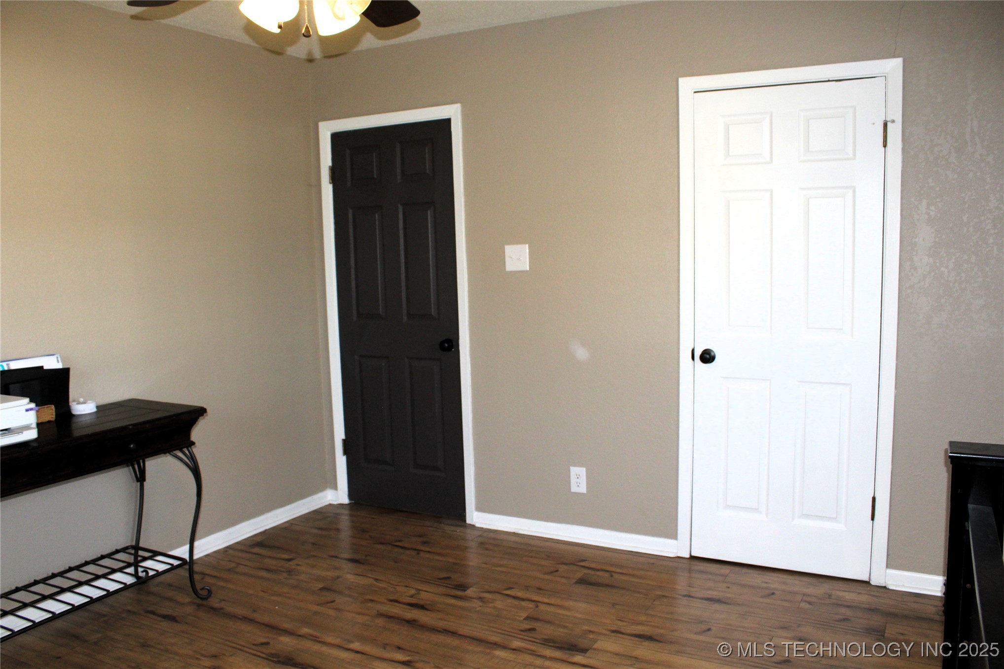 503 W Mccurtain Property Photo 33